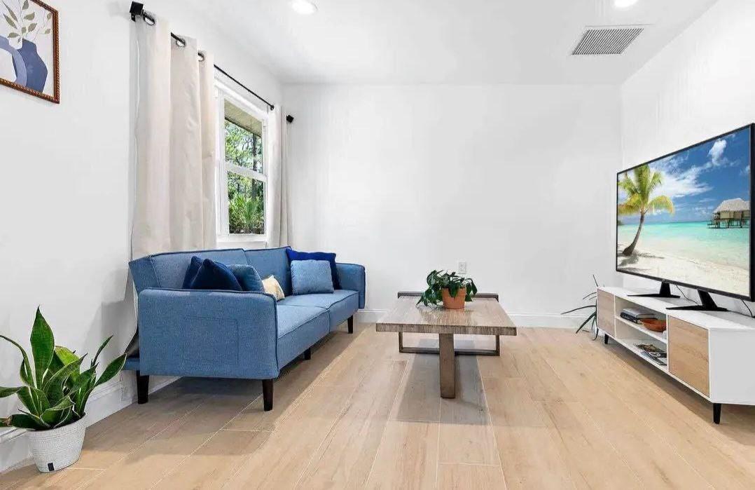 Acreage & Unrec - Residential Lease