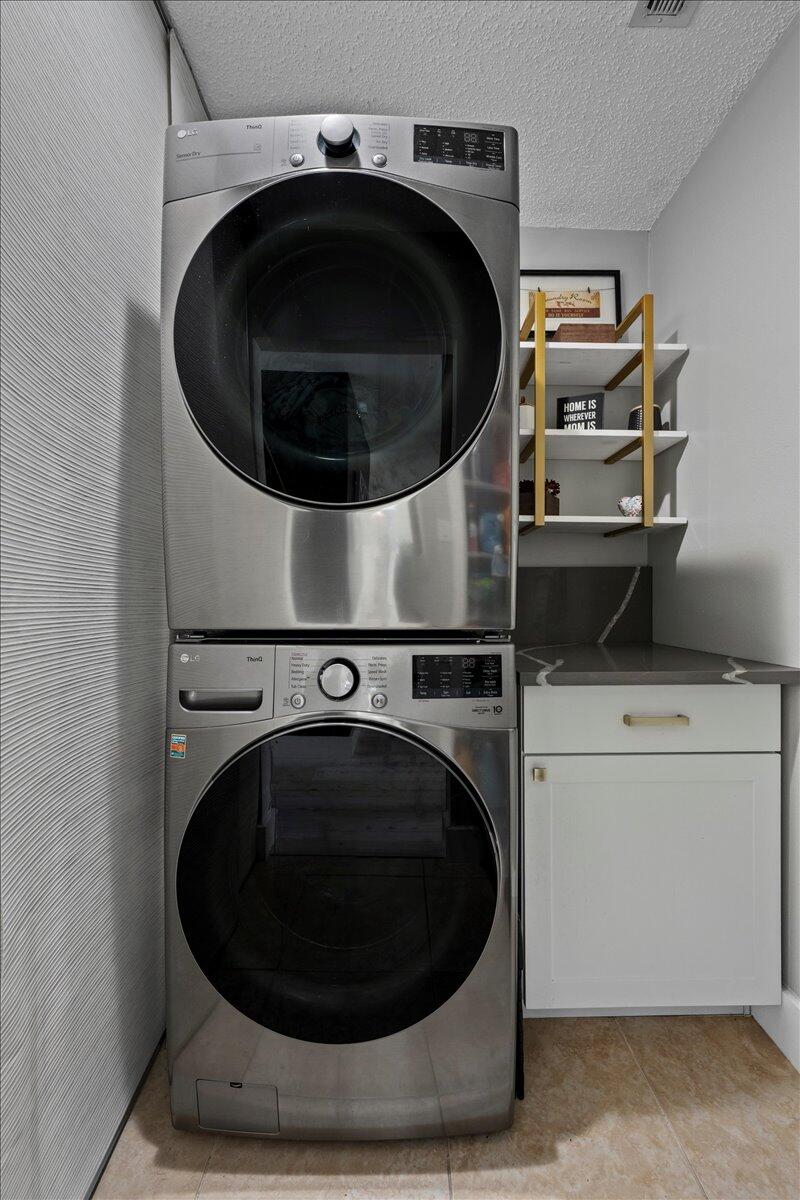 SOUTH SHORE 2 OF WELLINGTON - Residential