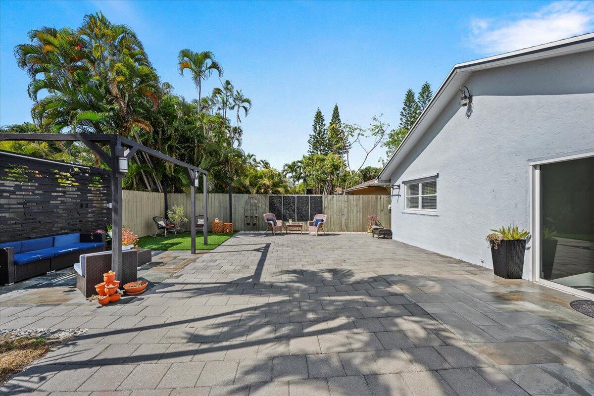 SOUTH SHORE 2 OF WELLINGTON - Residential