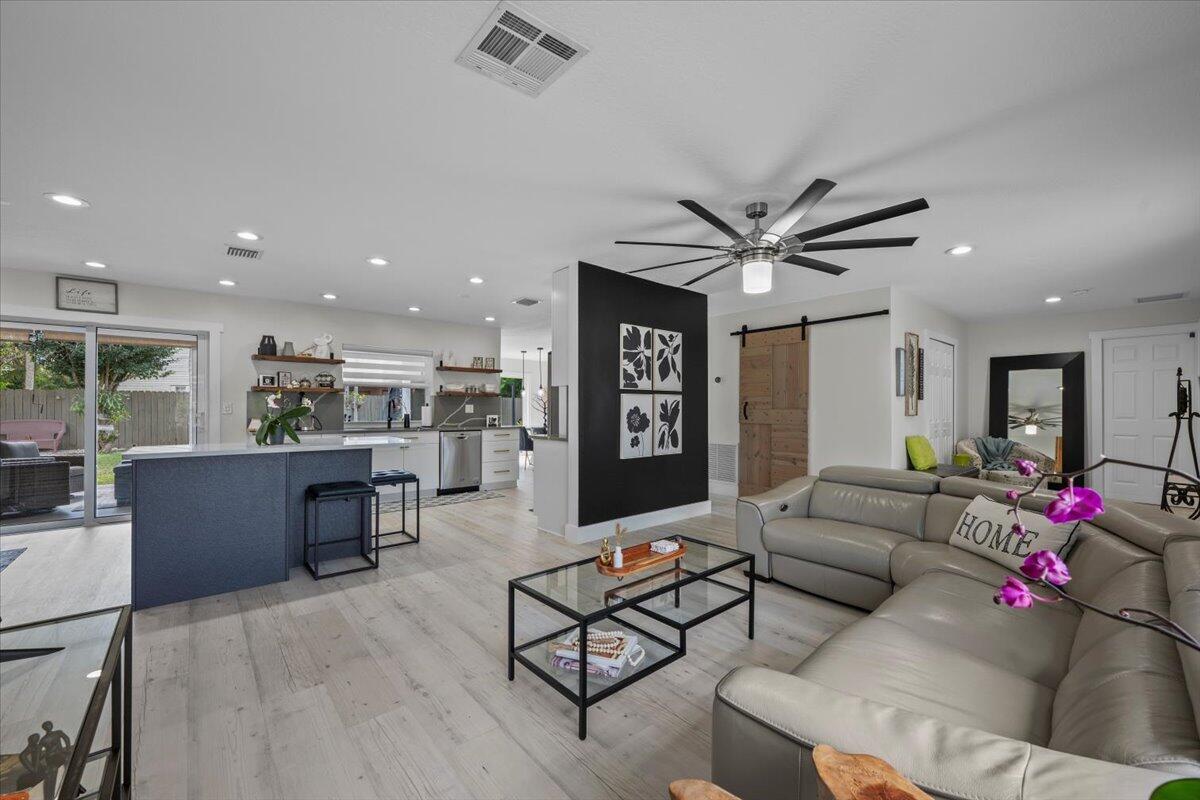 SOUTH SHORE 2 OF WELLINGTON - Residential