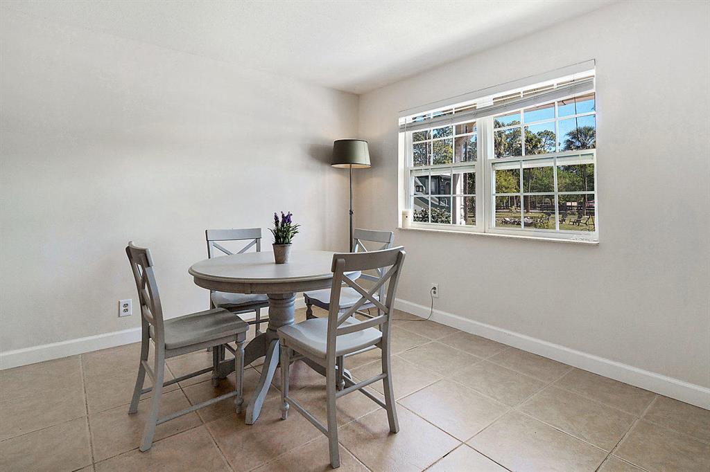 LOXAHATCHEE GROVES - Residential