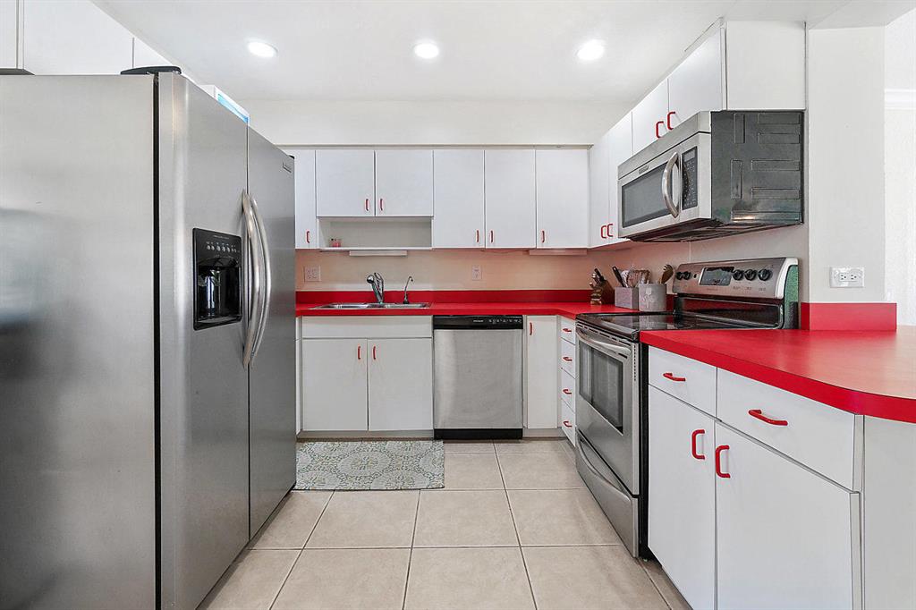 LOXAHATCHEE GROVES - Residential