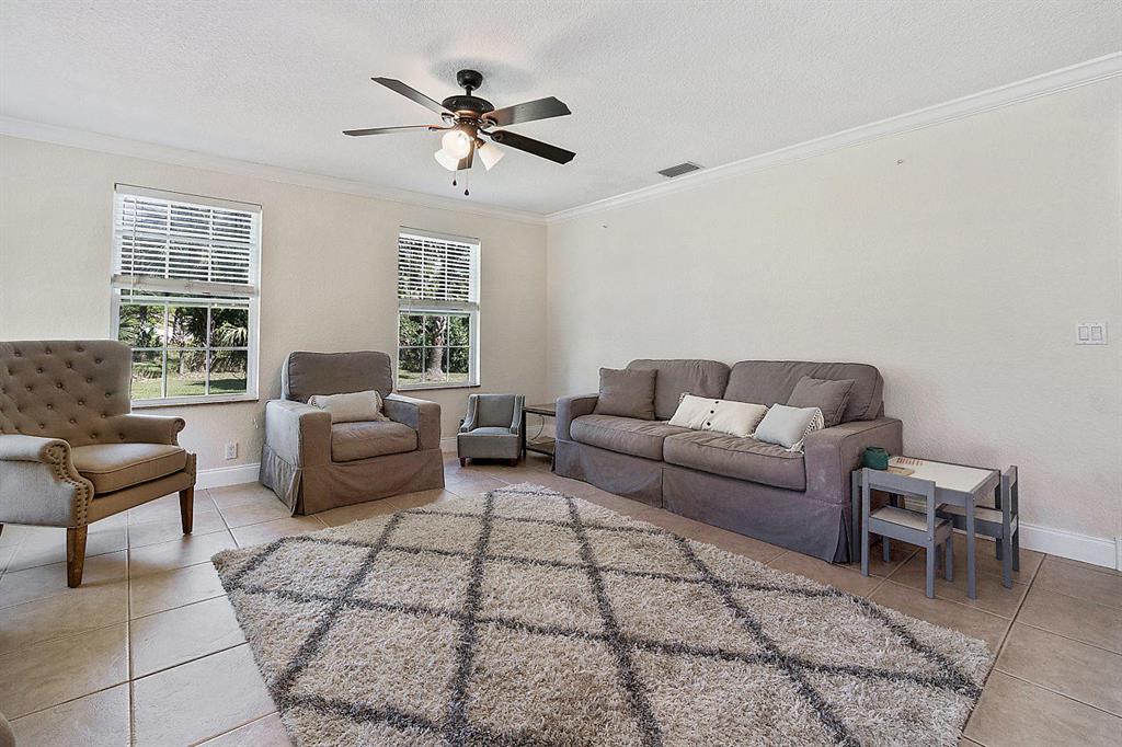 LOXAHATCHEE GROVES - Residential