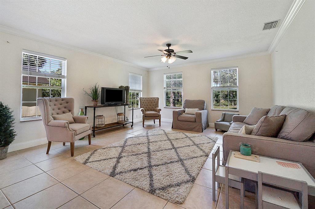 LOXAHATCHEE GROVES - Residential