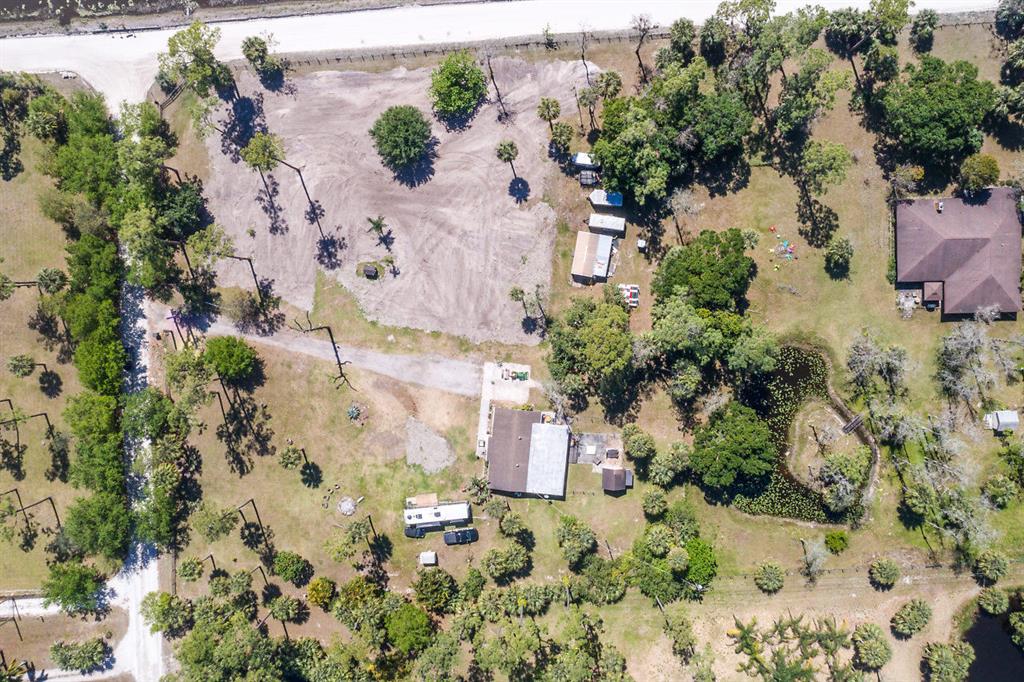 LOXAHATCHEE GROVES - Residential