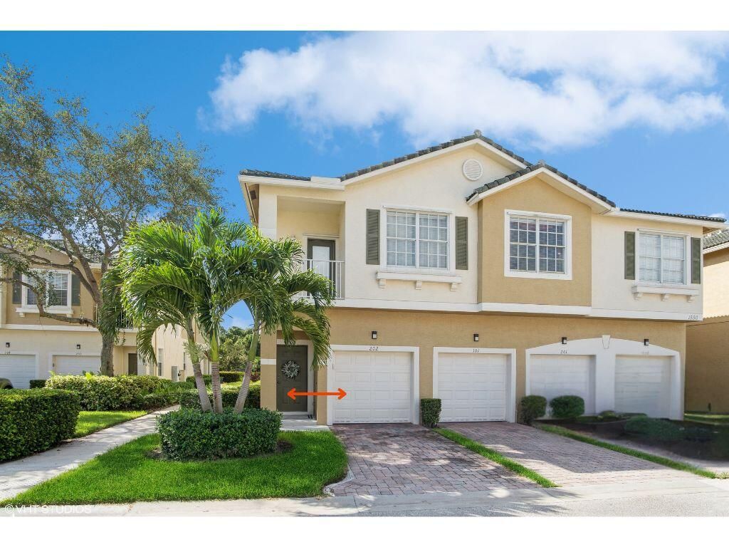 Photo of 1550 SE Hampshire Way #202, Stuart, FL 34994 (MLS # R11011275)