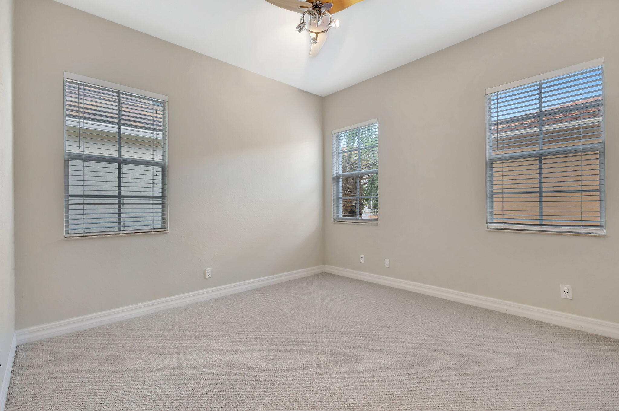 CANTERBURY PLACE - Residential