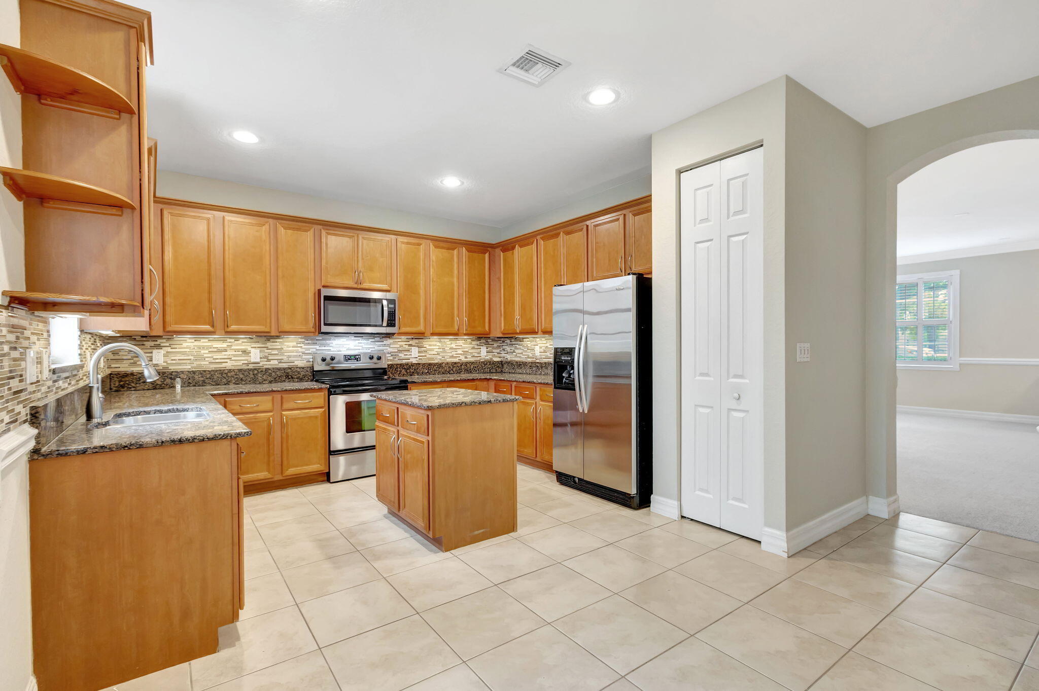 CANTERBURY PLACE - Residential