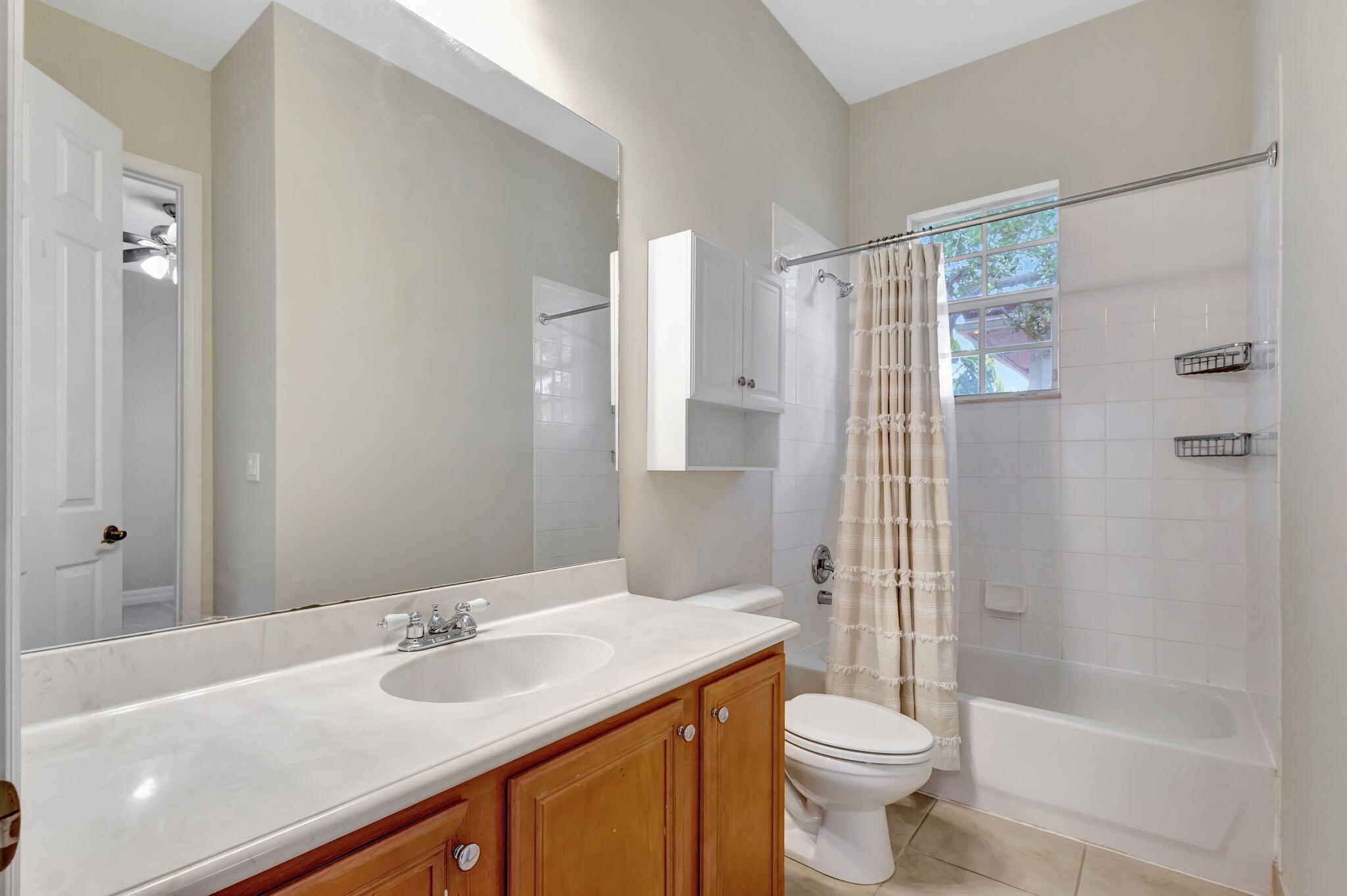 CANTERBURY PLACE - Residential