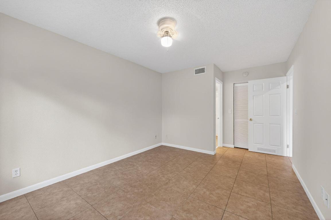 VISCONTI CONDO - Residential