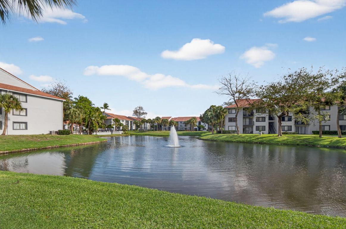 VISCONTI CONDO - Residential