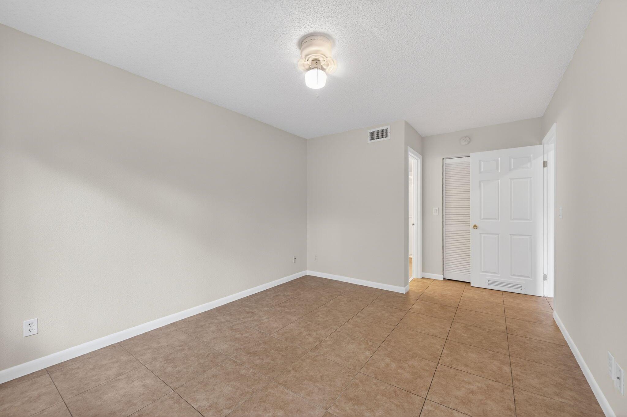 VISCONTI CONDO - Residential