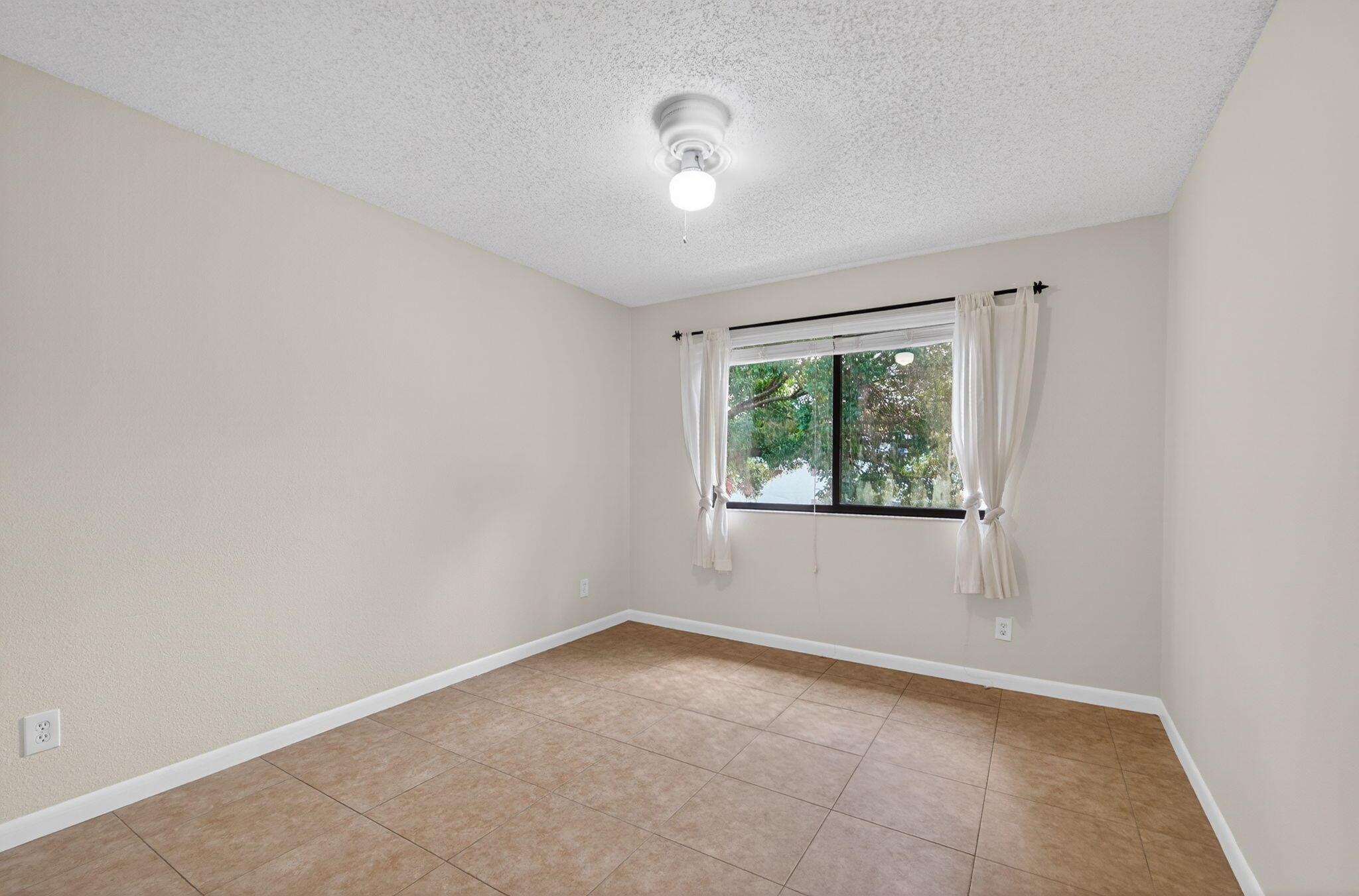 VISCONTI CONDO - Residential