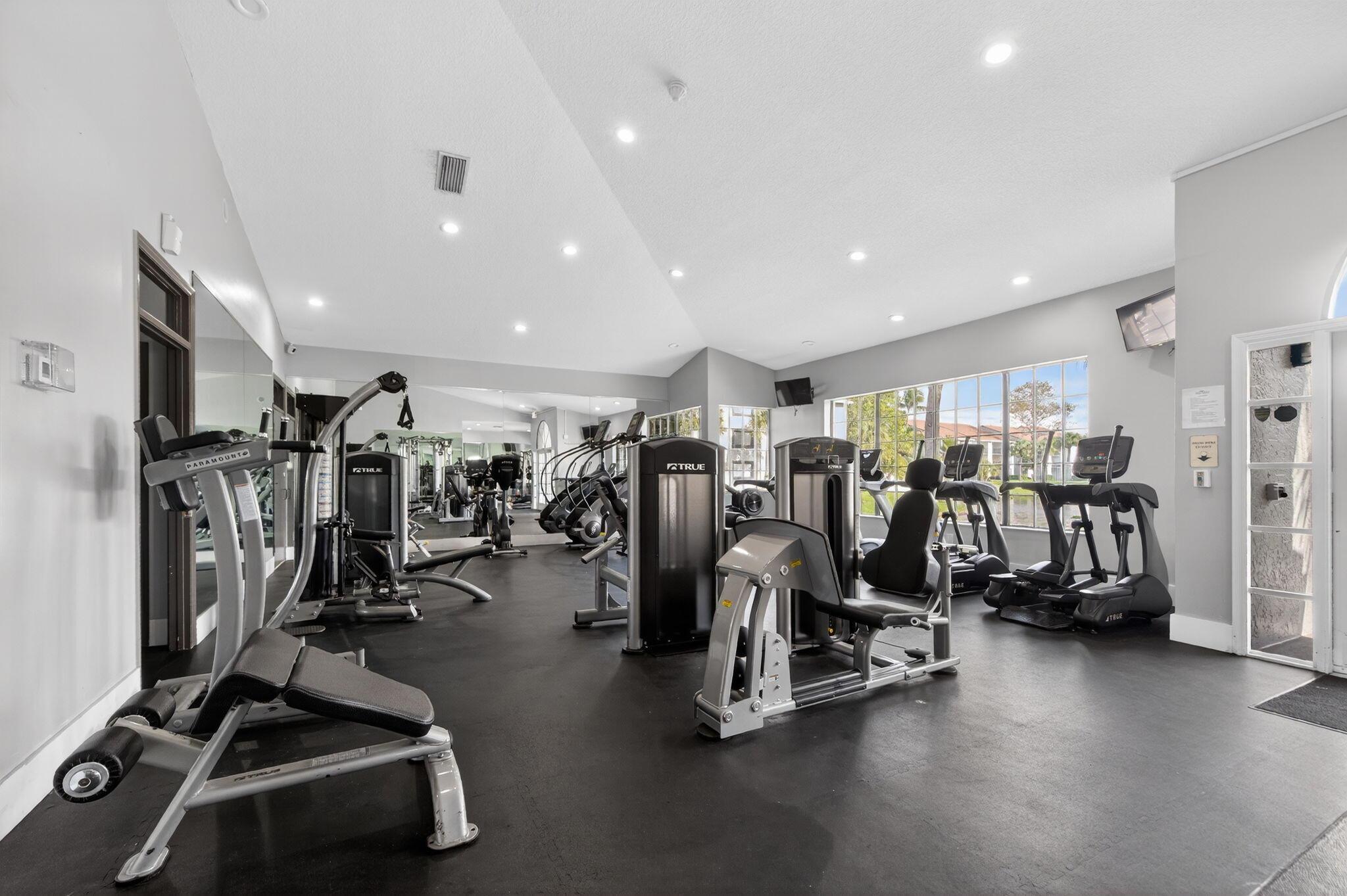 VISCONTI CONDO - Residential