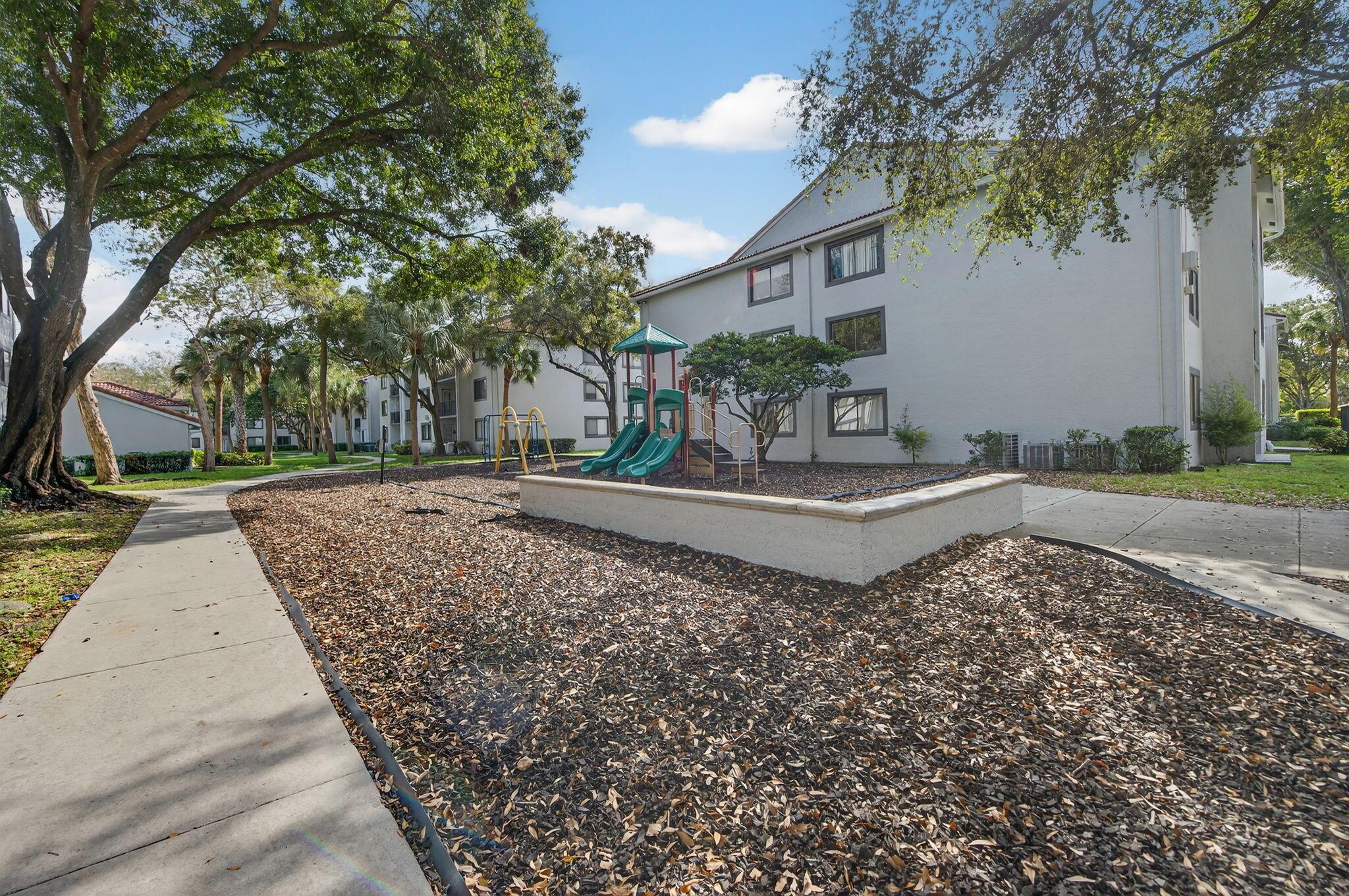 VISCONTI CONDO - Residential