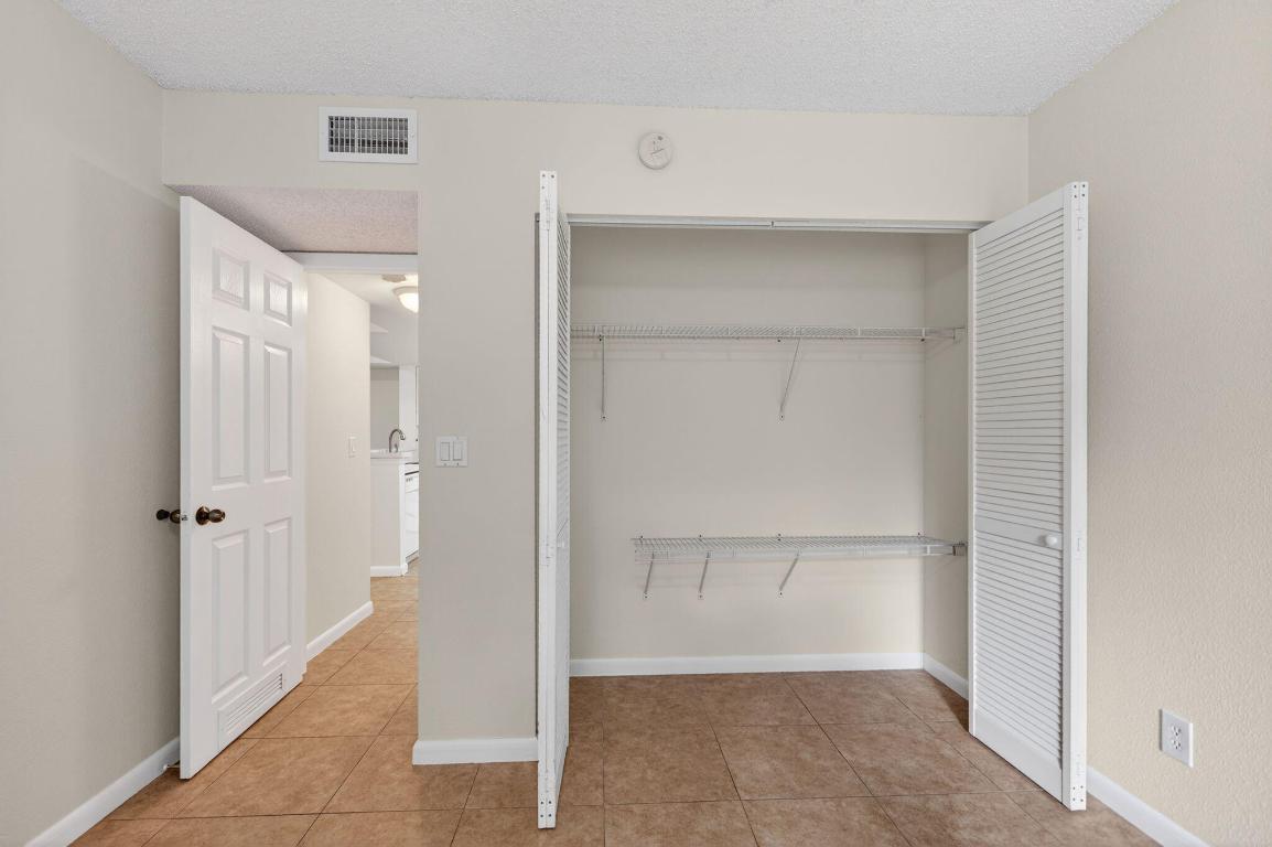 VISCONTI CONDO - Residential