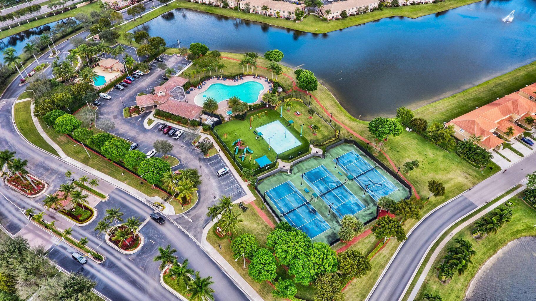 RENAISSANCE SEC 4 1 - Residential Lease