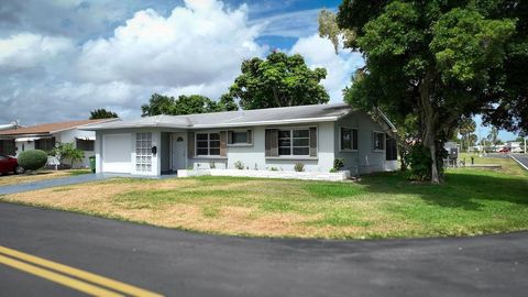 Single Family Residence in Tamarac FL 4800 44th Ave Ave.jpg