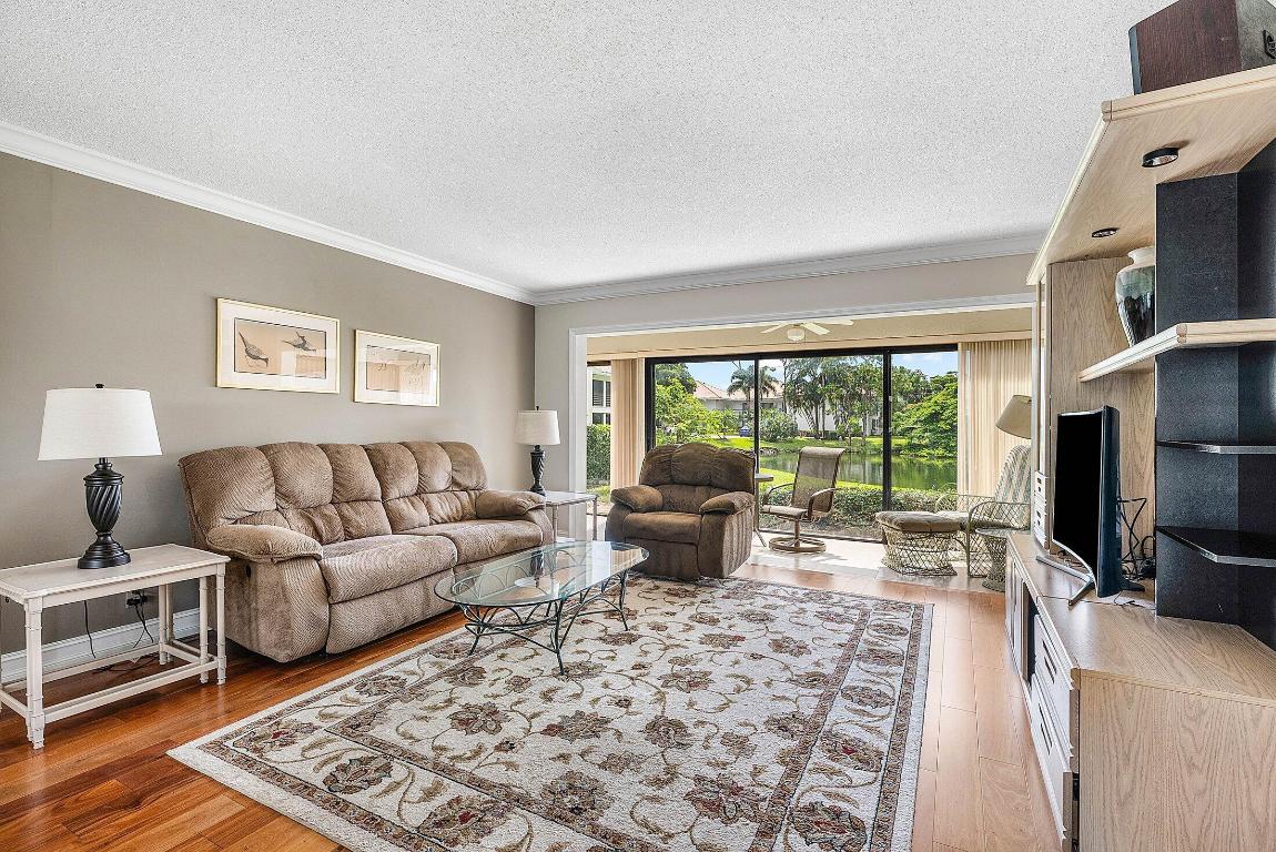 4082-A Quail Ridge Drive Osprey