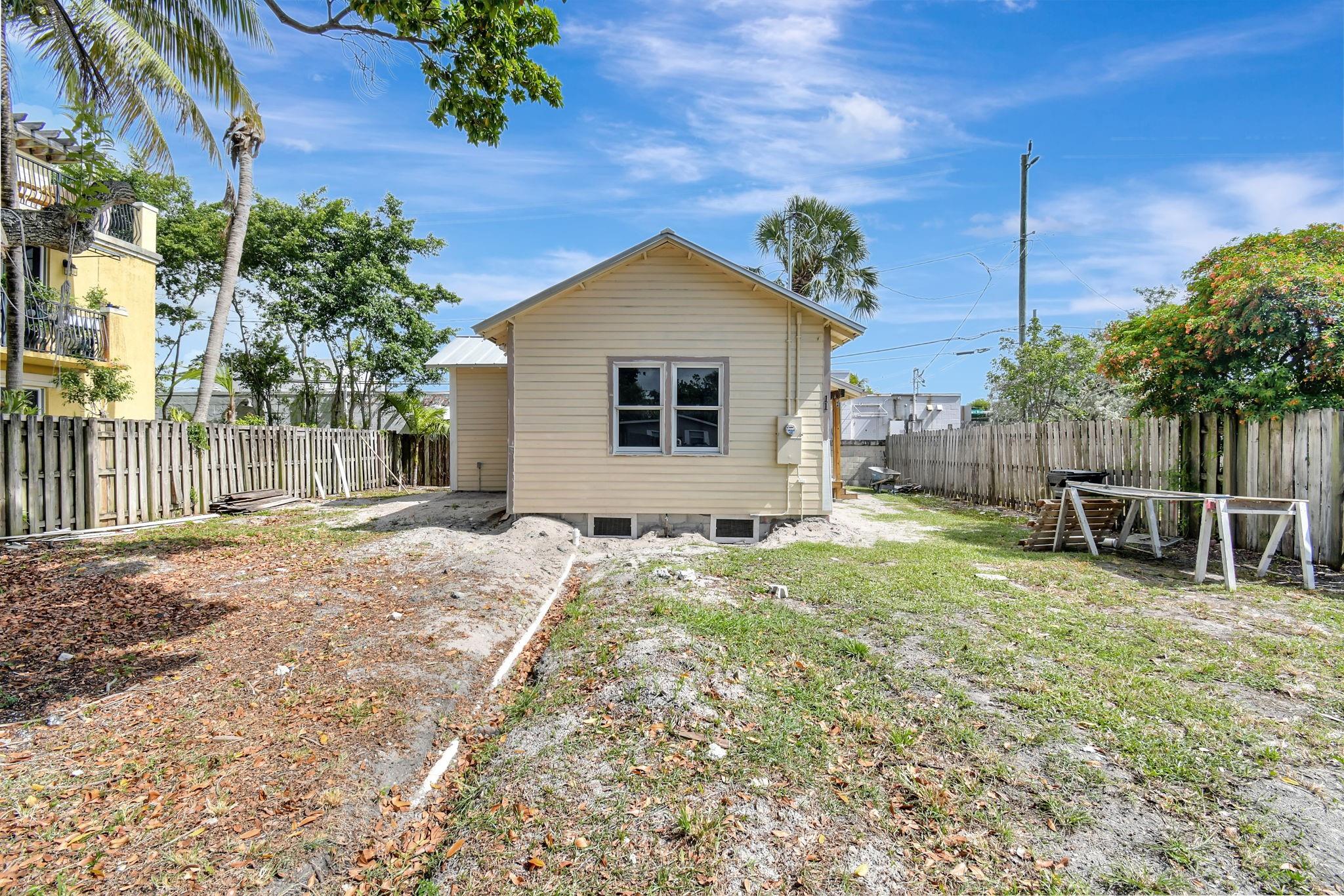 Waverly Place 2-19 D - Residential Income