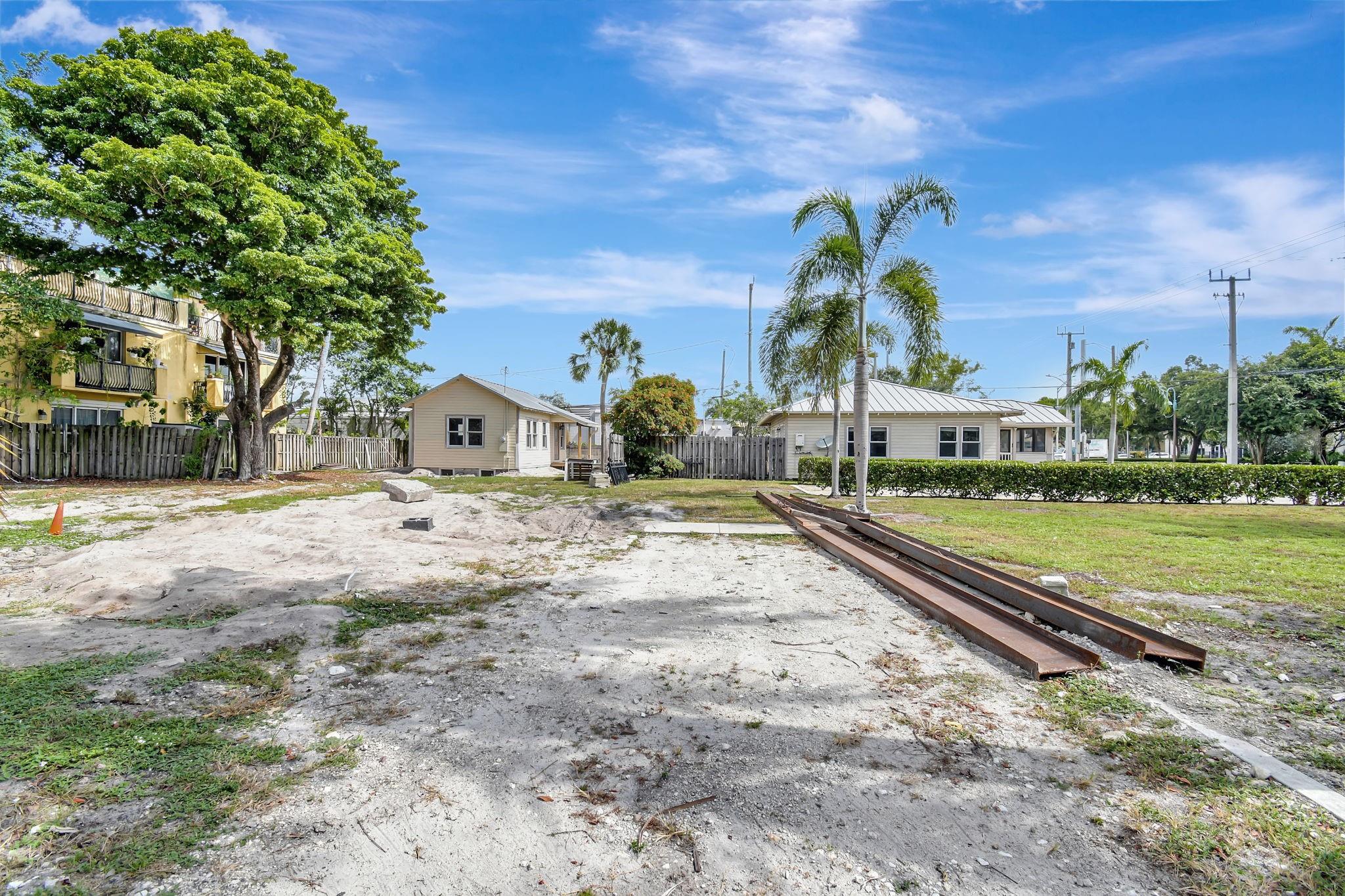 Waverly Place 2-19 D - Residential Income