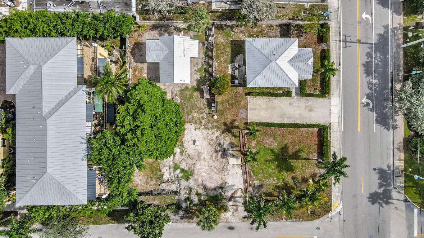 Waverly Place 2-19 D - Residential Income