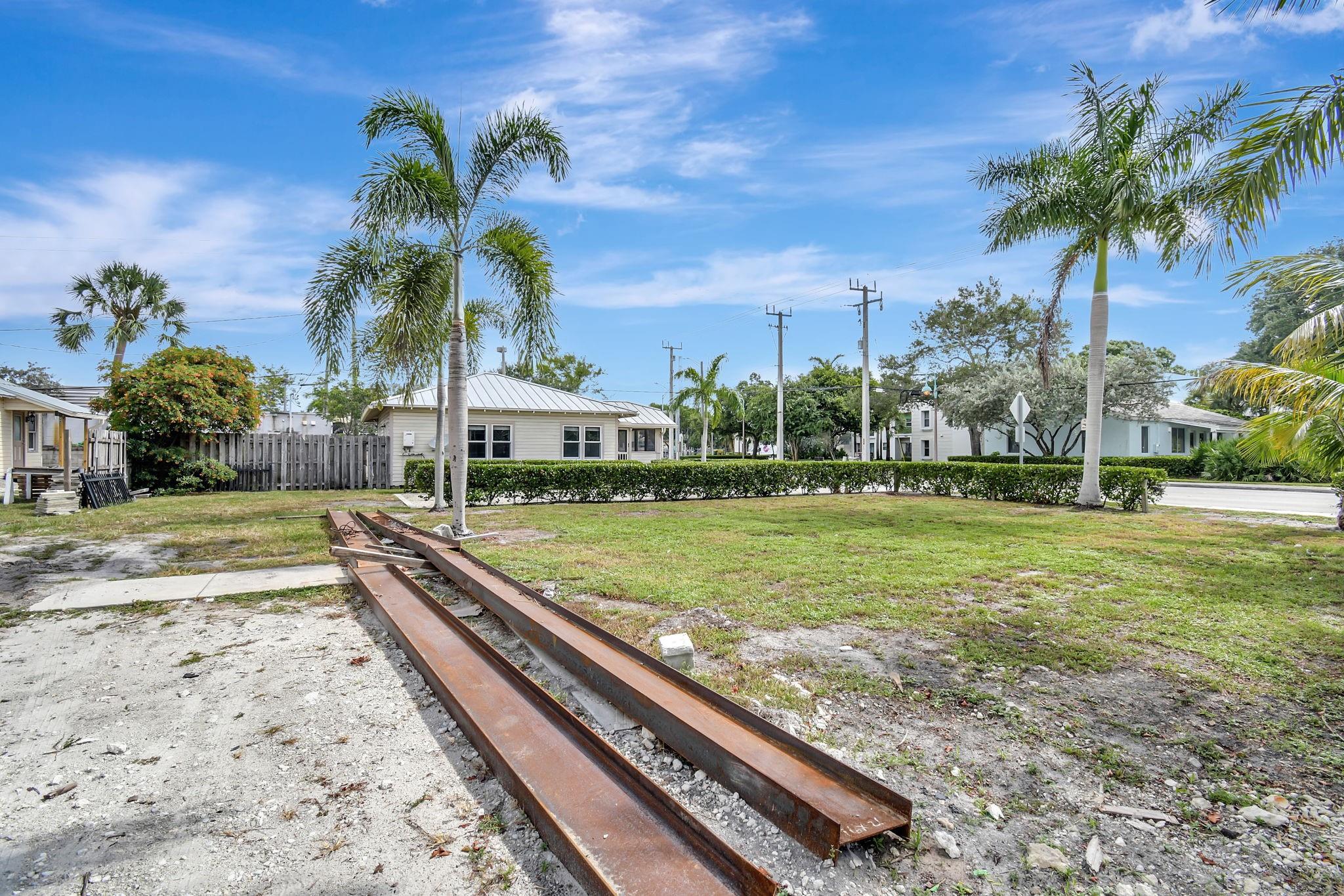 Waverly Place 2-19 D - Residential Income