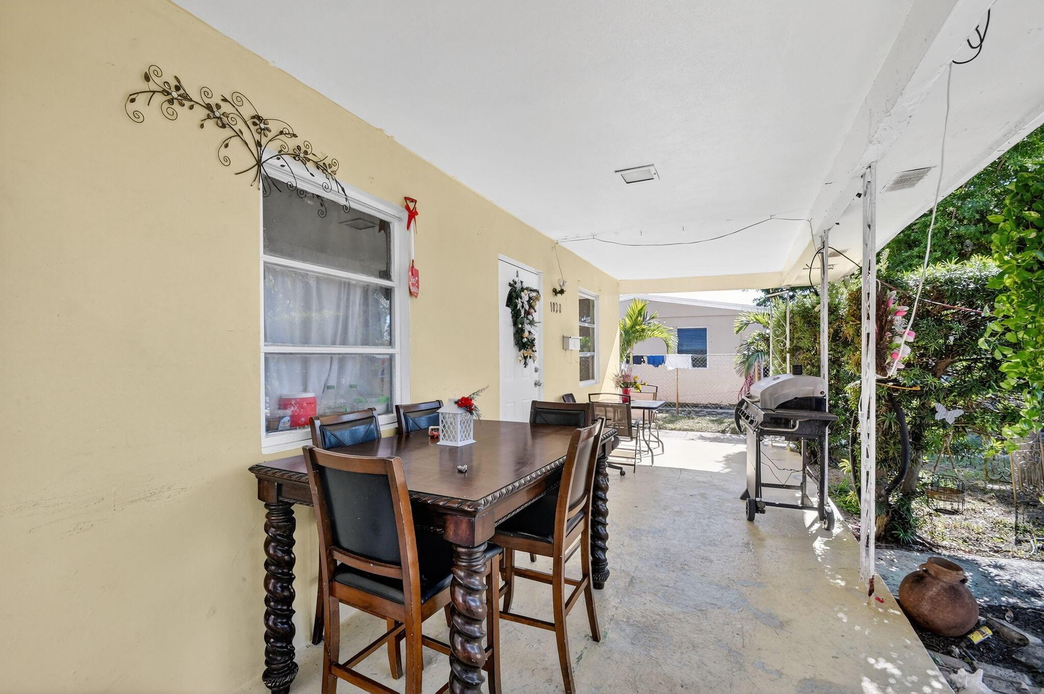 LAKE WORTH TOWN OF ADD 1 - Residential Income