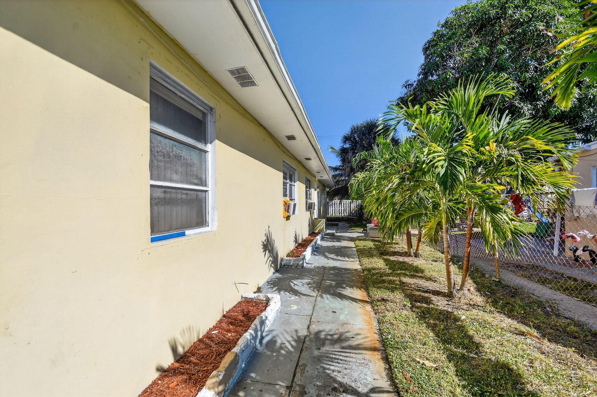 LAKE WORTH TOWN OF ADD 1 - Residential Income