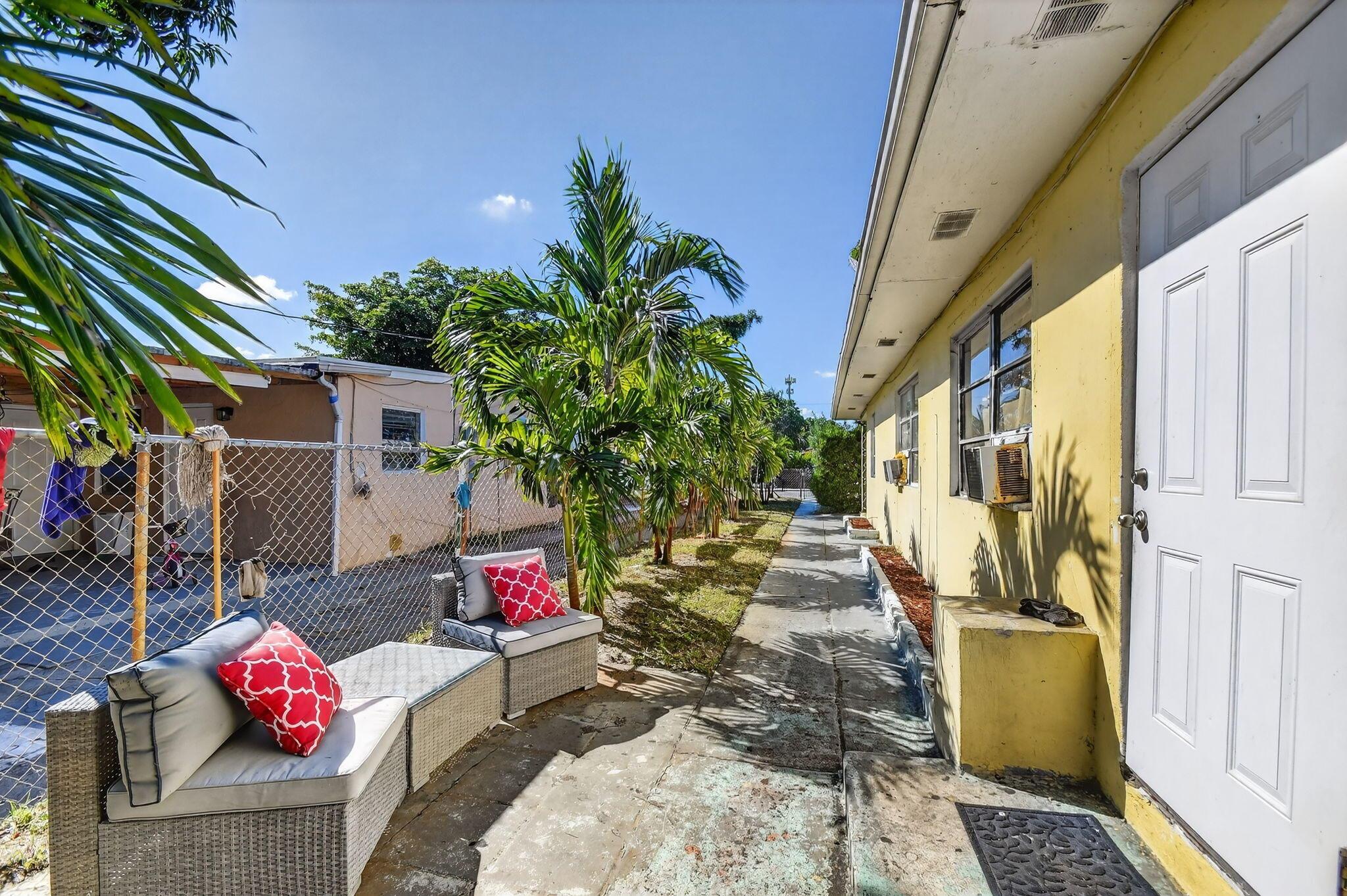 LAKE WORTH TOWN OF ADD 1 - Residential Income