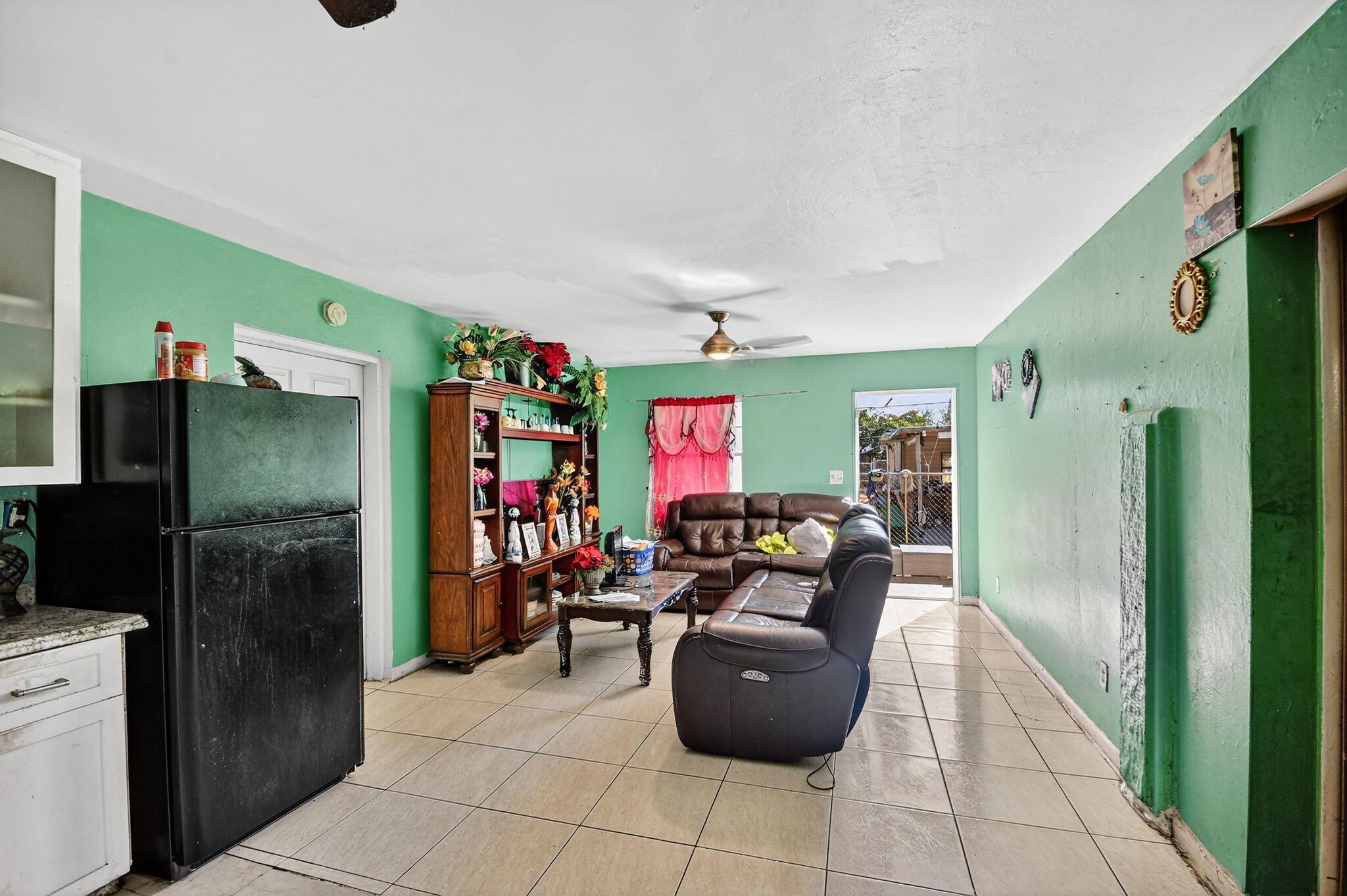 LAKE WORTH TOWN OF ADD 1 - Residential Income