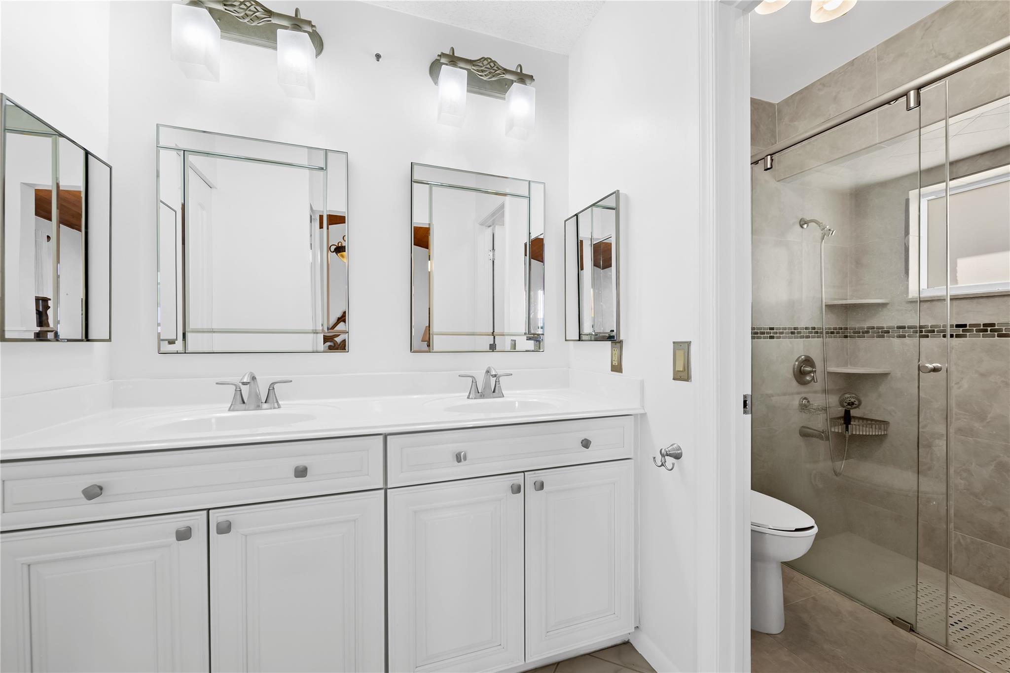 Crystal Heights 80-48 B - Residential