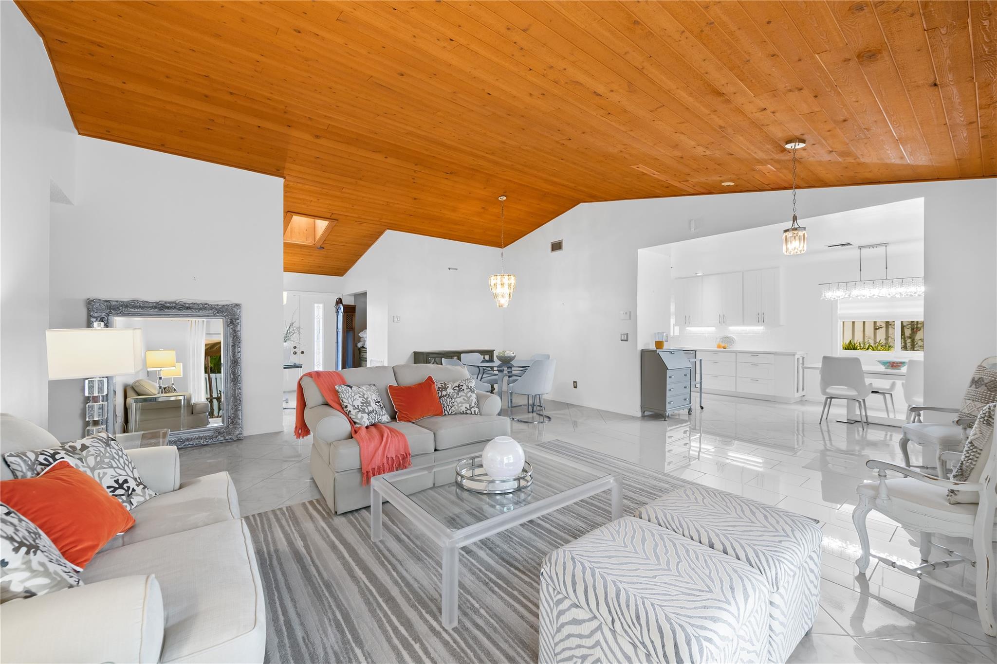 Crystal Heights 80-48 B - Residential