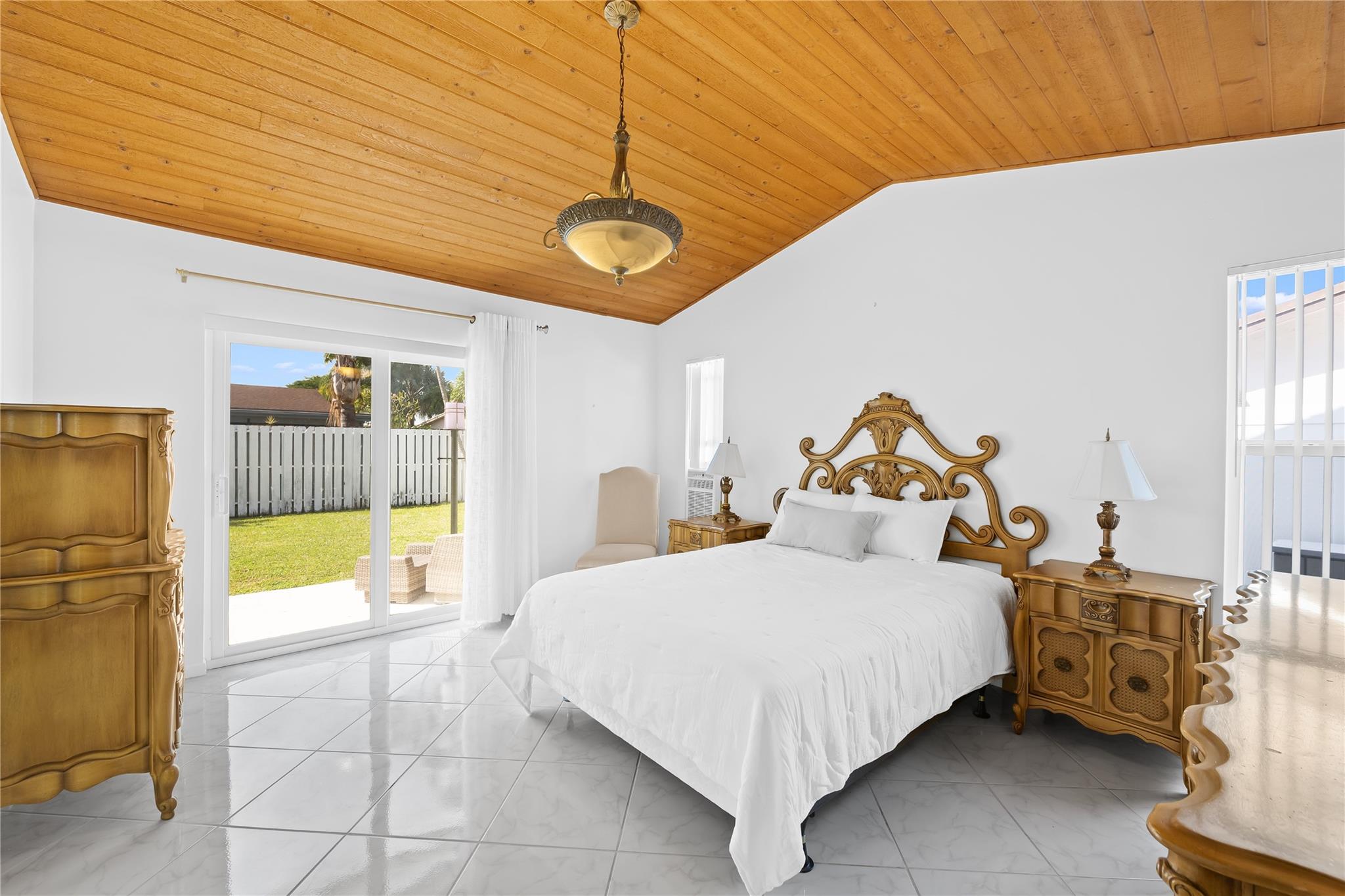 Crystal Heights 80-48 B - Residential