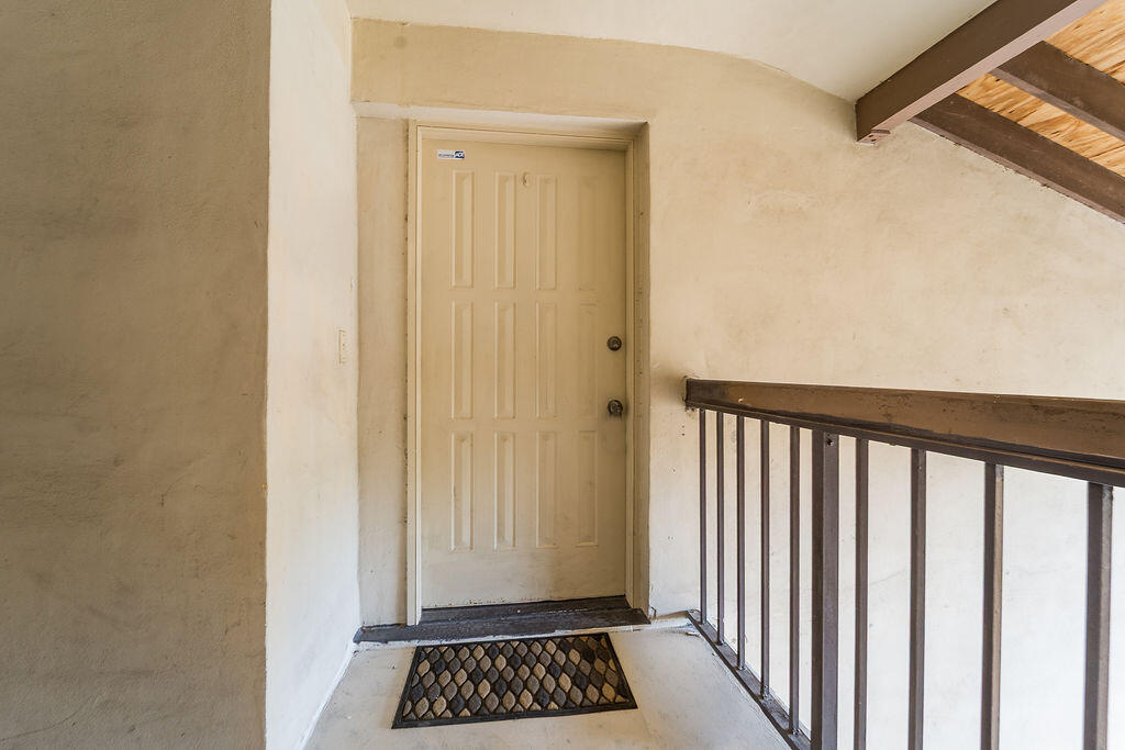 3402 E Gardens East Drive 7b