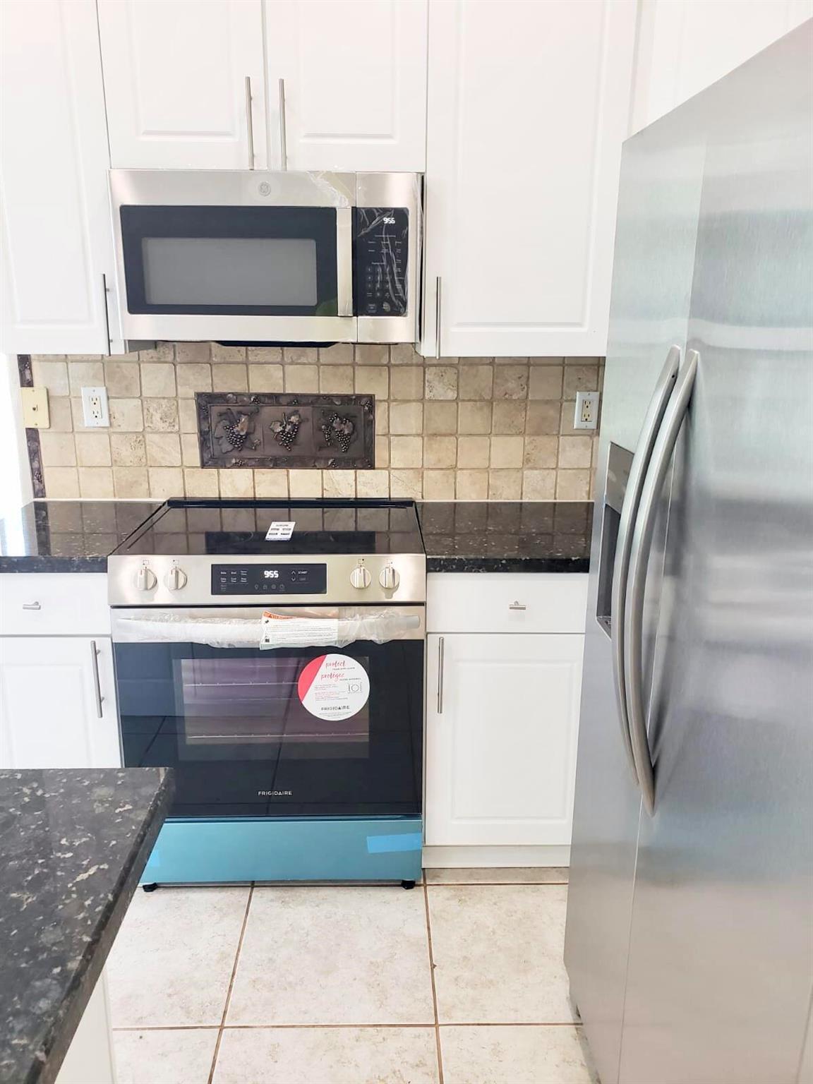 COCOPLUM - Residential Lease