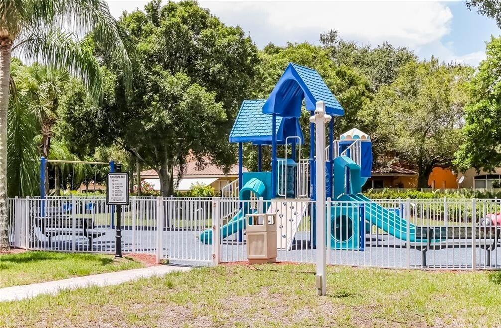 COCOPLUM - Residential Lease