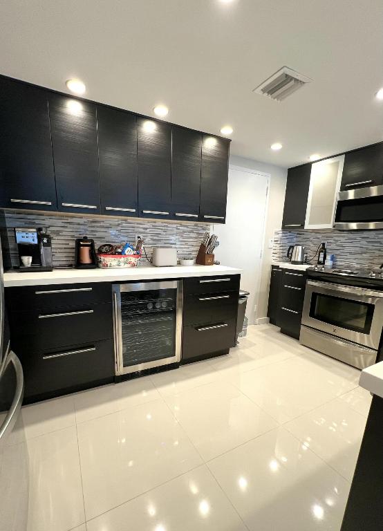 3430 Galt Ocean Drive 310