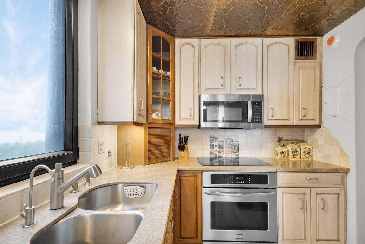 EASTPOINTE - Residential