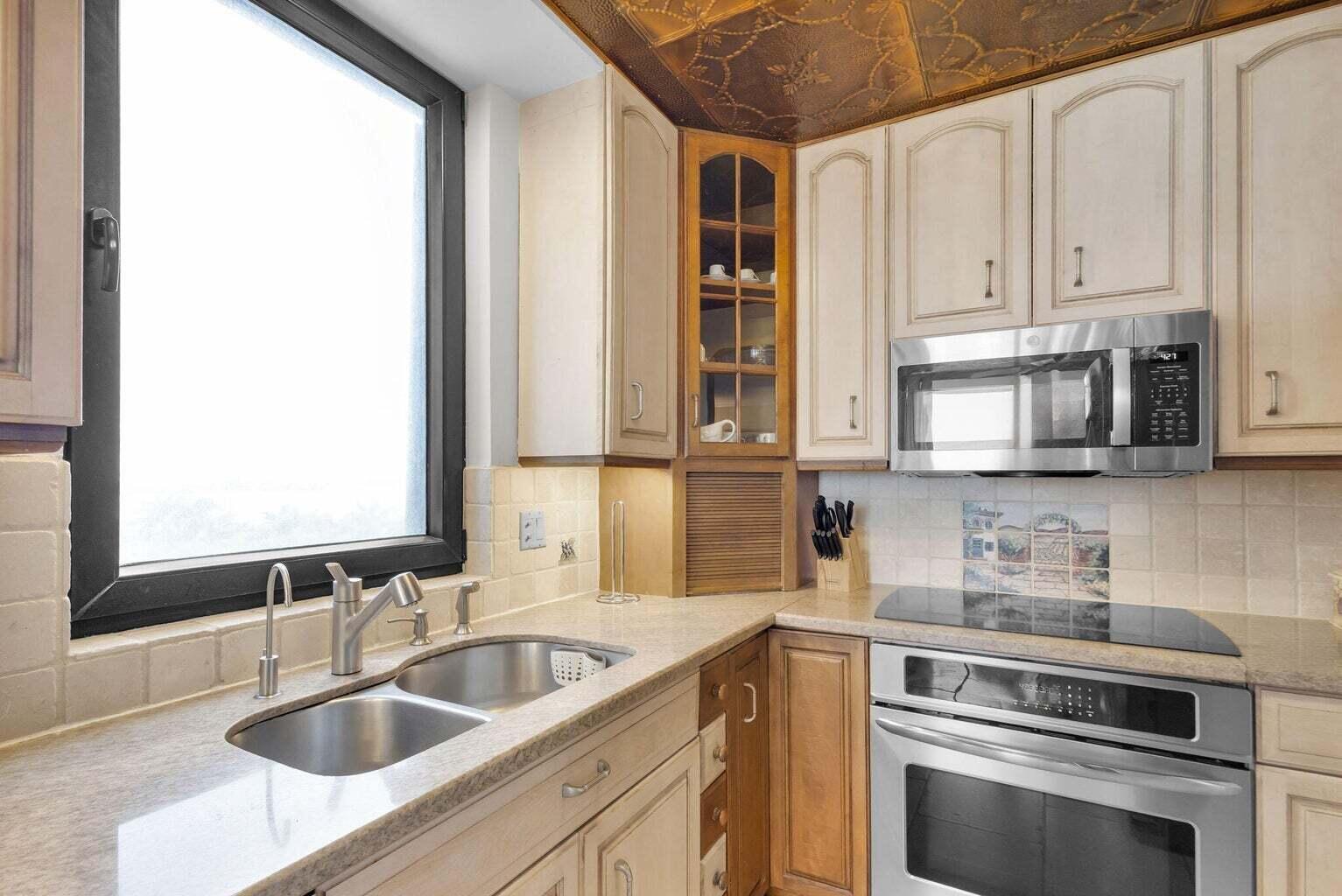 EASTPOINTE - Residential