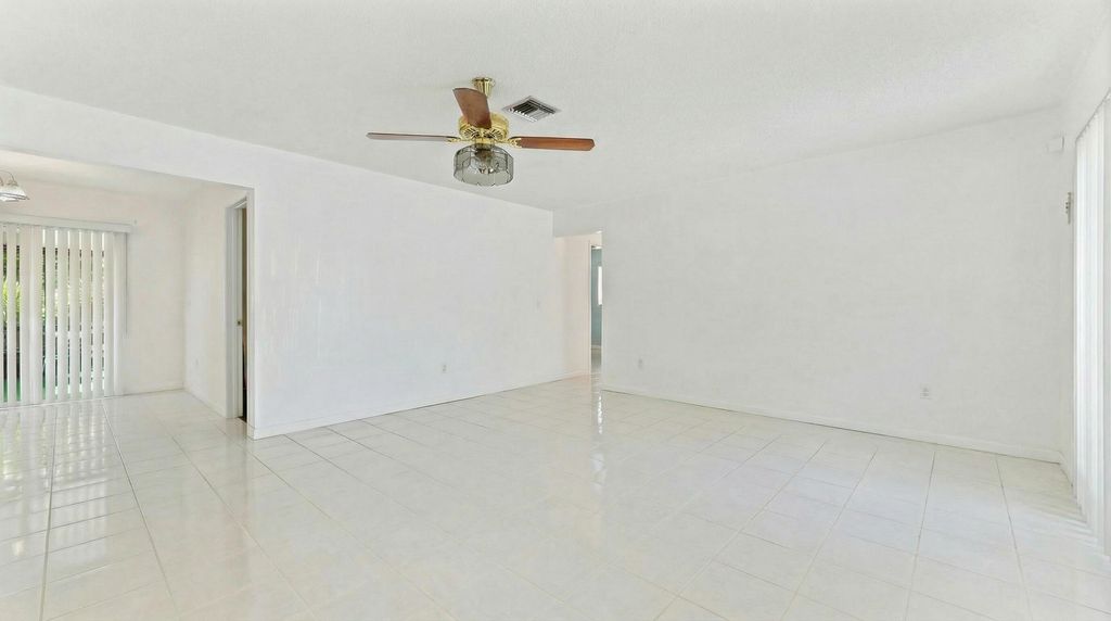 Photo of 428 Alemeda Drive, Palm Springs, FL 33461 (MLS # B26032769)