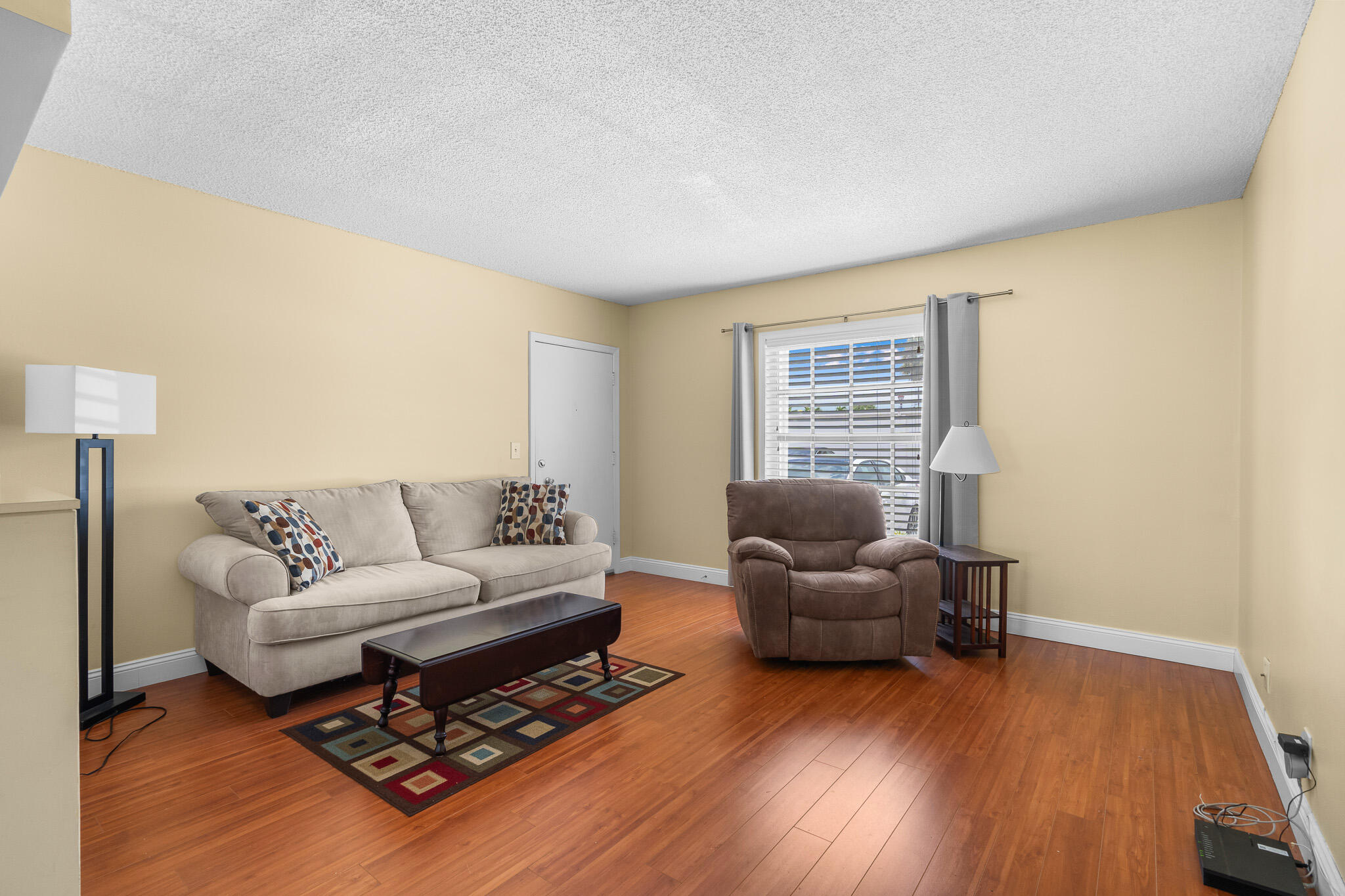 View photos, virtual tours, details... 2171 NE 66th Street 812