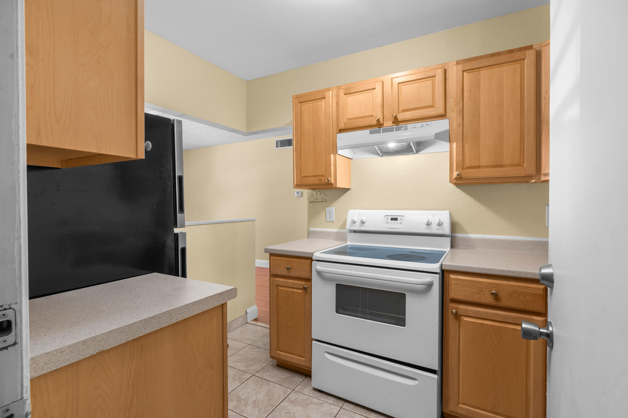 IMPERIAL POINT COLONNADES CONDO - Residential