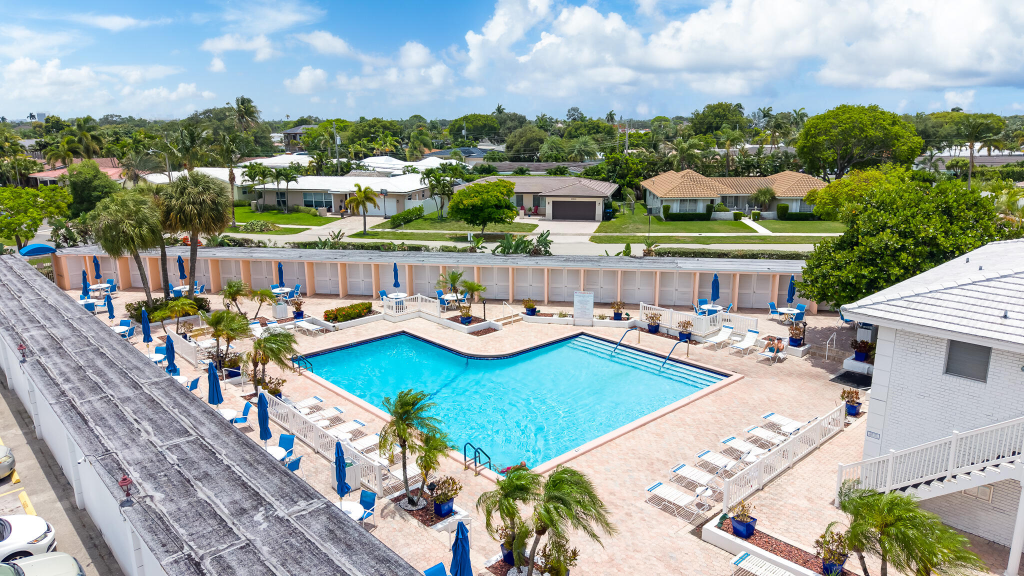 IMPERIAL POINT COLONNADES CONDO - Residential