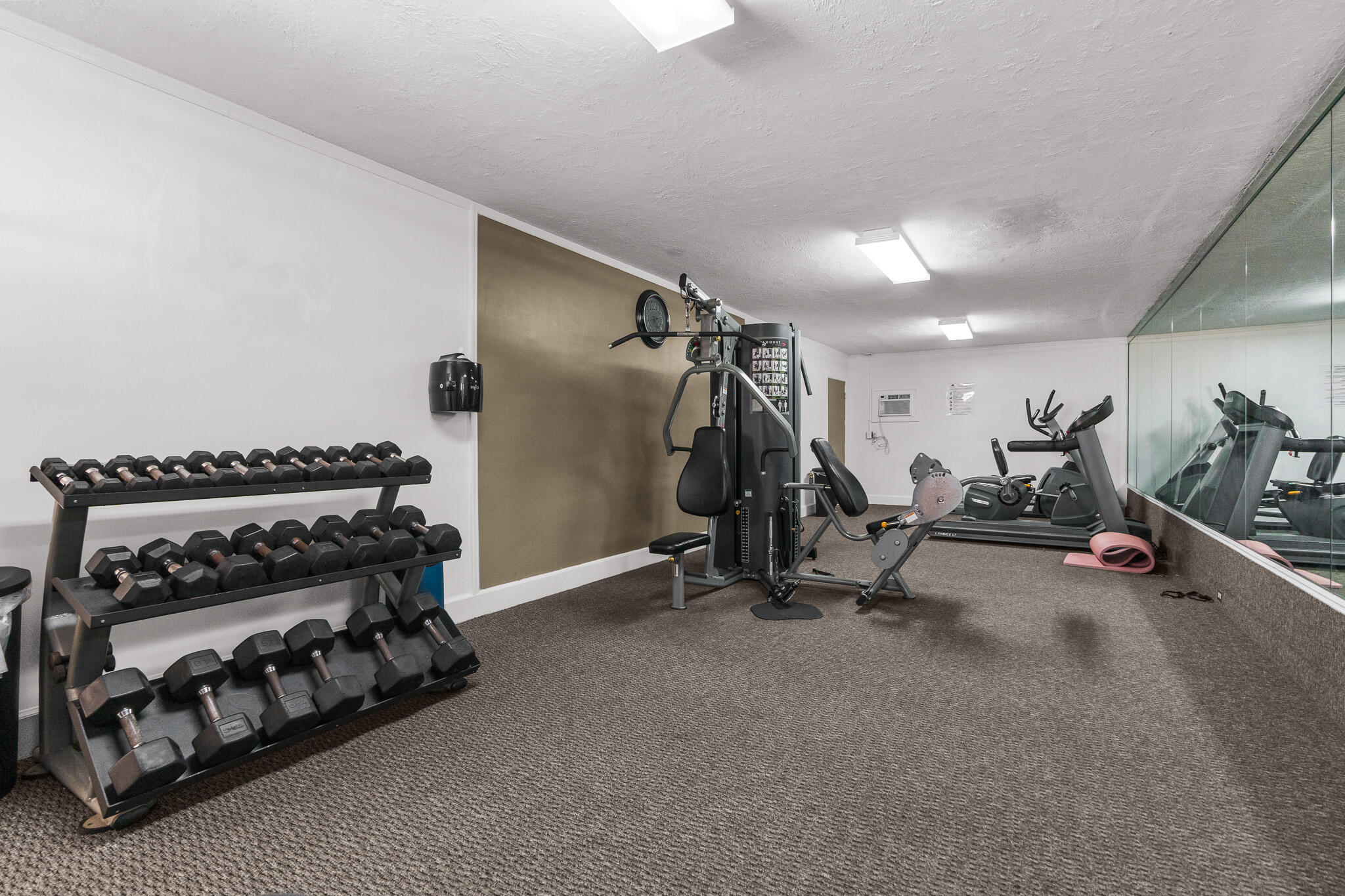 IMPERIAL POINT COLONNADES CONDO - Residential