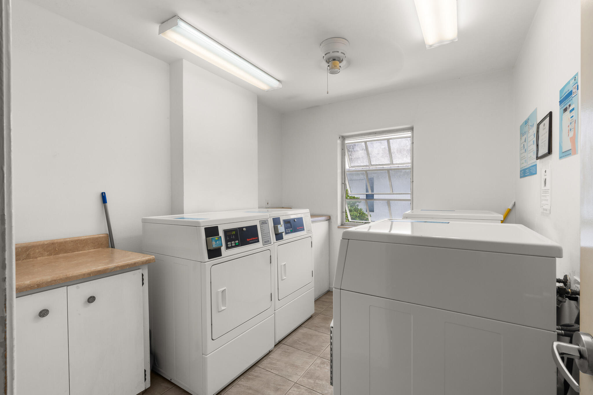 IMPERIAL POINT COLONNADES CONDO - Residential