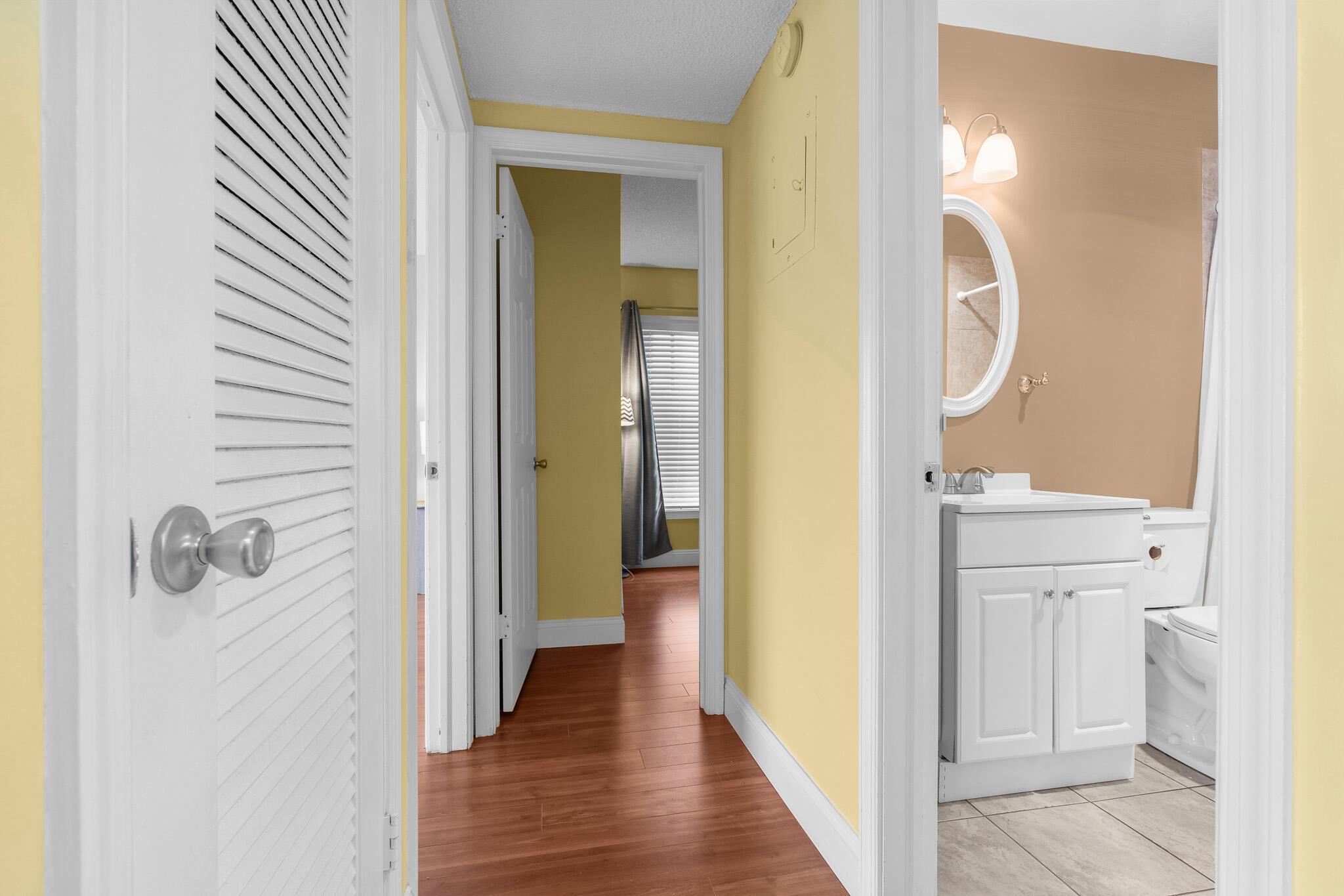 IMPERIAL POINT COLONNADES CONDO - Residential