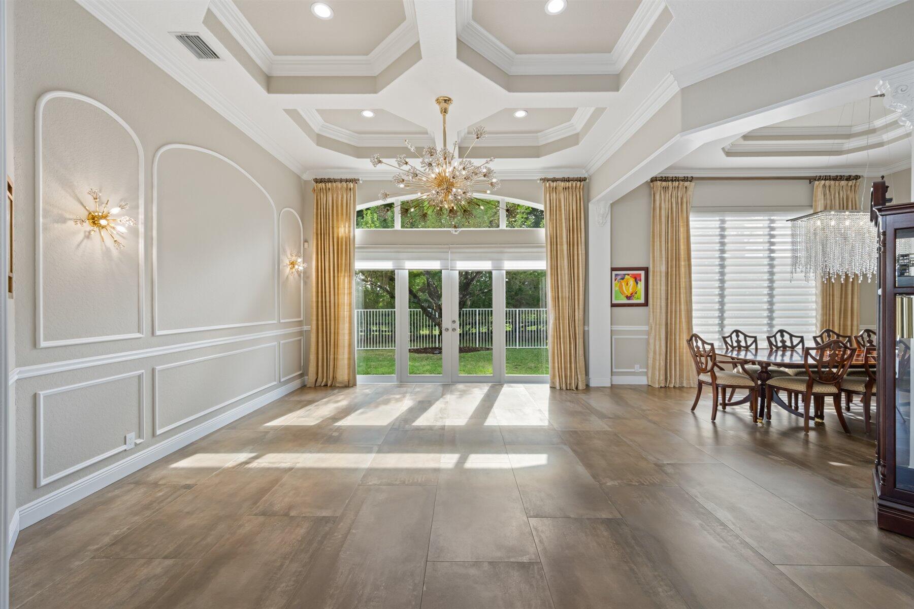 EQUESTRIAN CLUB - Residential