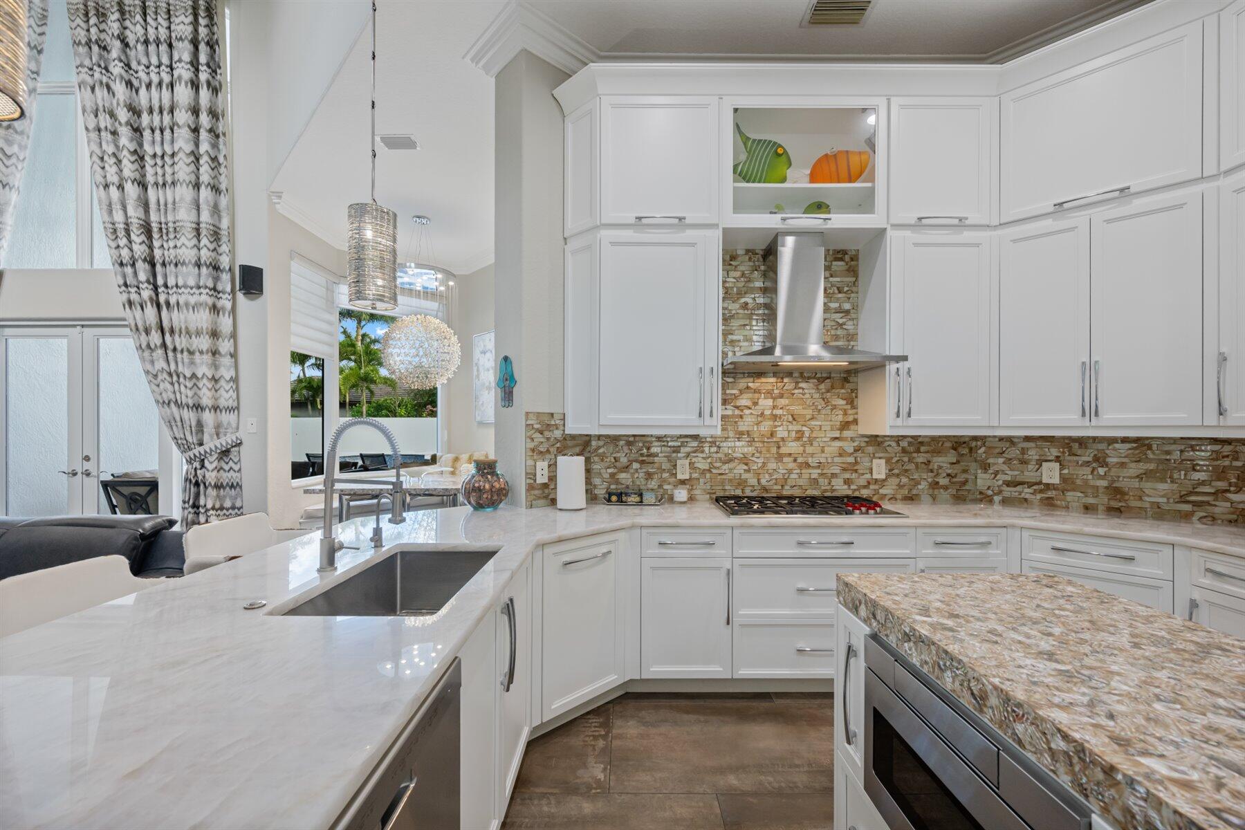 EQUESTRIAN CLUB - Residential