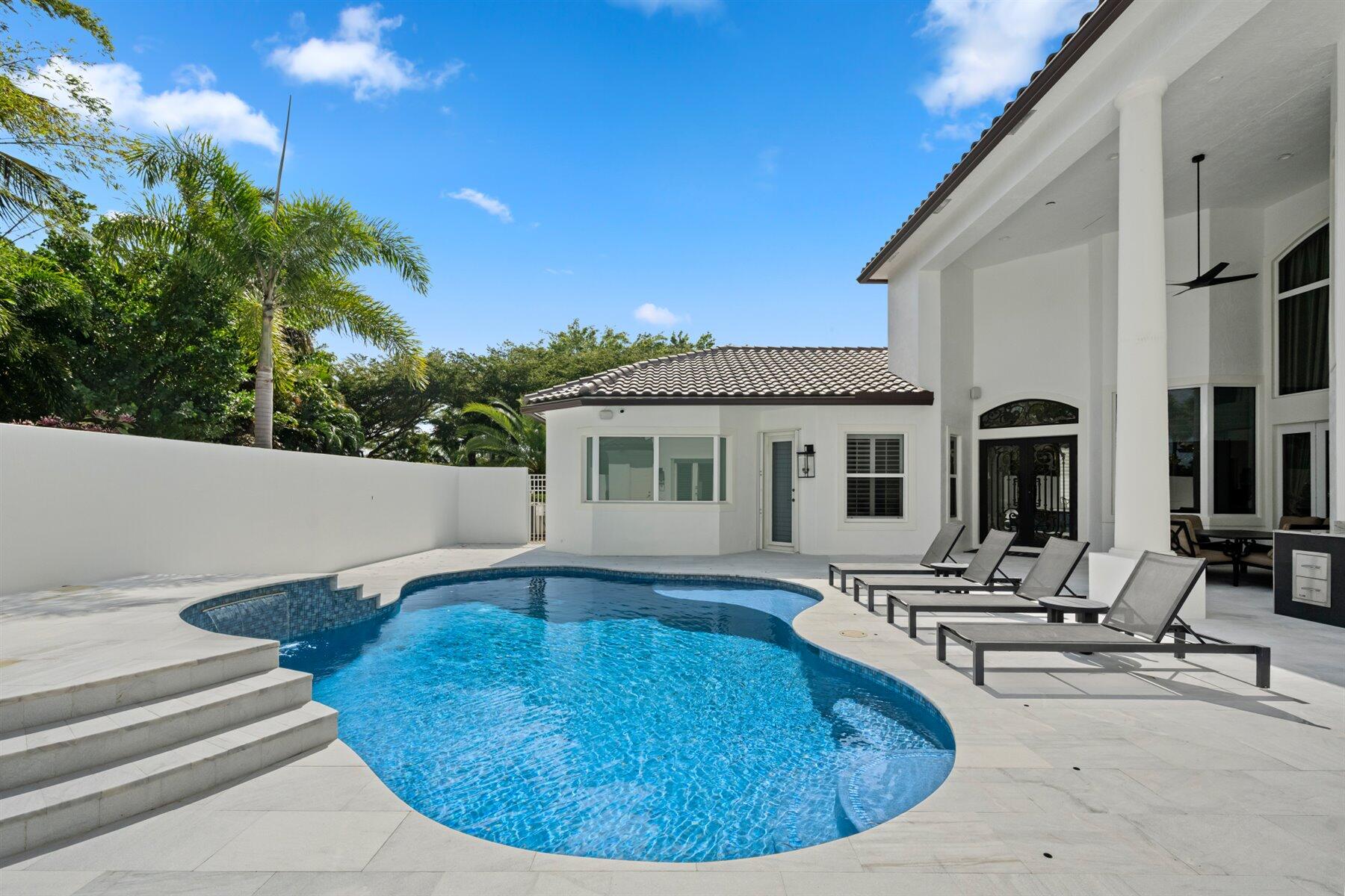 EQUESTRIAN CLUB - Residential